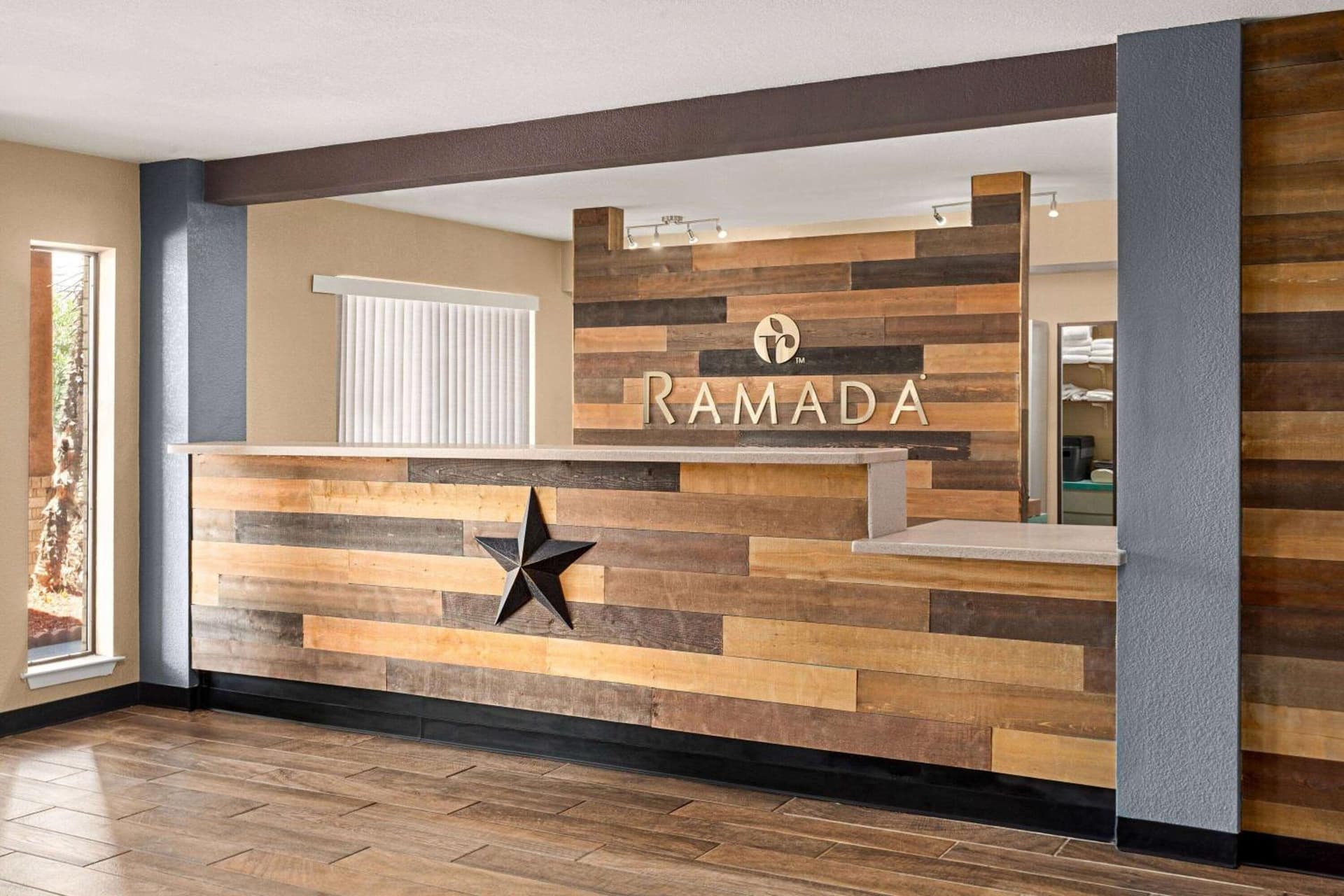 Ramada by Wyndham San Antonio Near SeaWorld - Lackland AFB gallery photo in San Antonio, TX — image 8