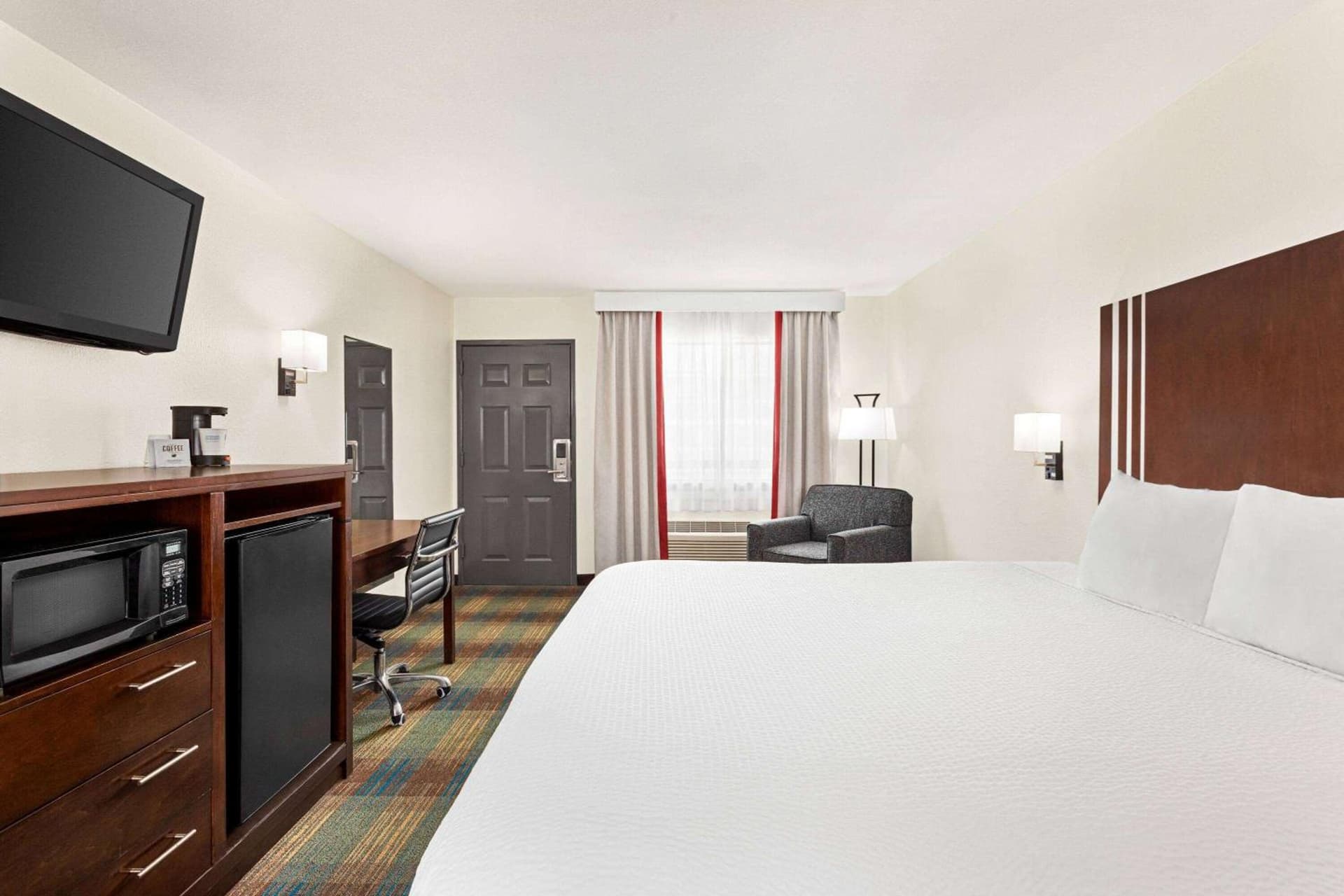 Ramada by Wyndham San Antonio Near SeaWorld - Lackland AFB gallery photo in San Antonio, TX — image 28