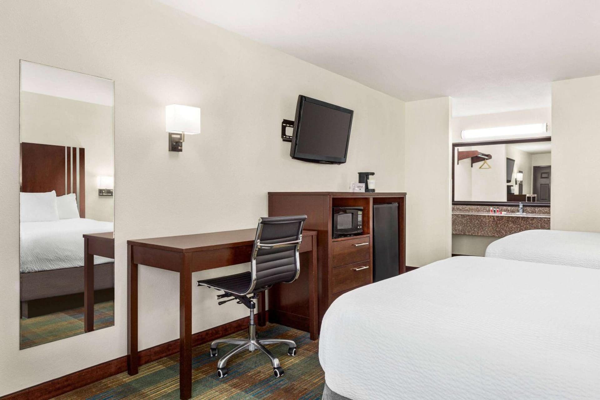 Ramada by Wyndham San Antonio Near SeaWorld - Lackland AFB gallery photo in San Antonio, TX — image 22