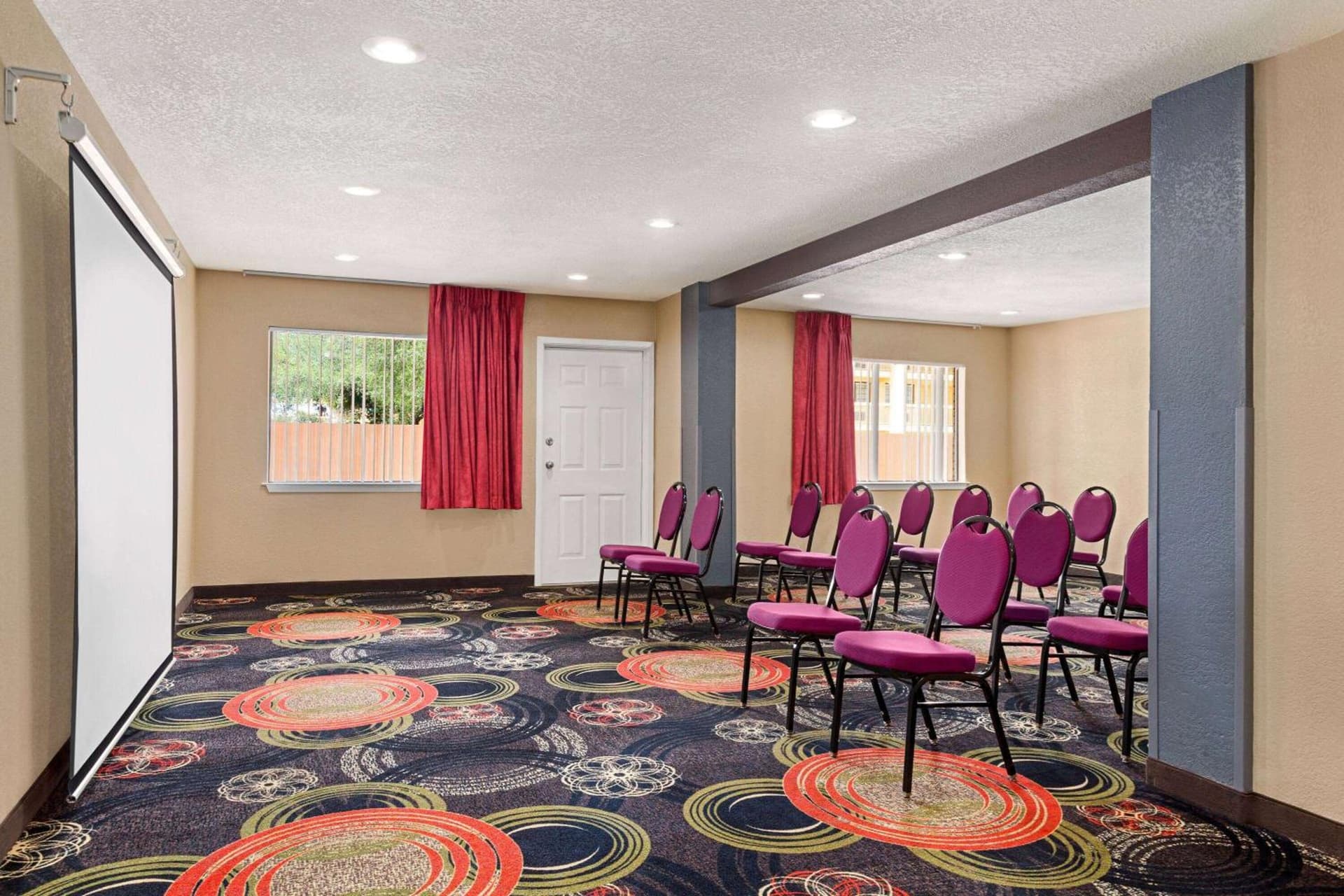 Ramada by Wyndham San Antonio Near SeaWorld - Lackland AFB gallery photo in San Antonio, TX — image 32