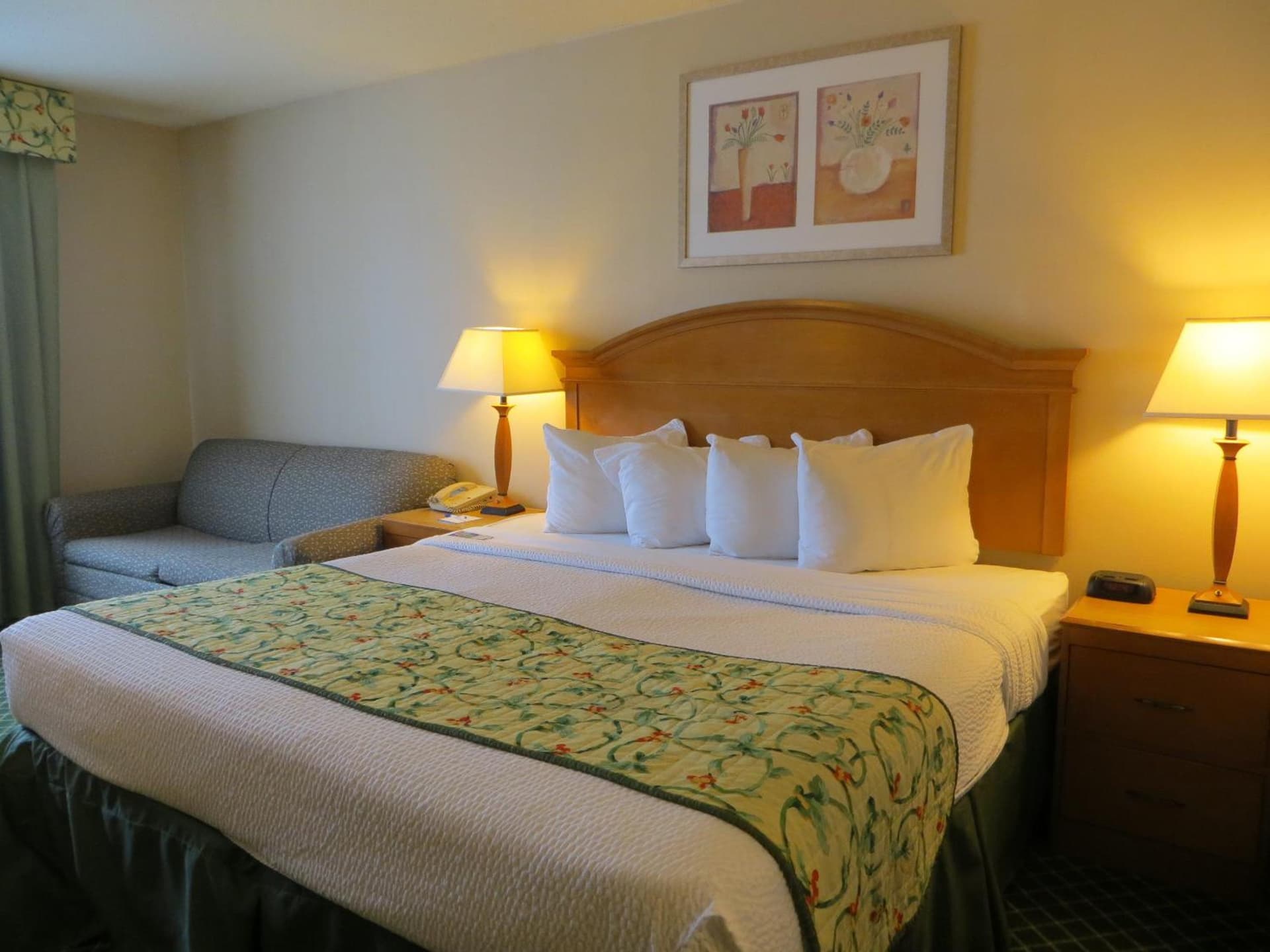 Baymont by Wyndham Kalamazoo East gallery photo in Kalamazoo, MI — image 39