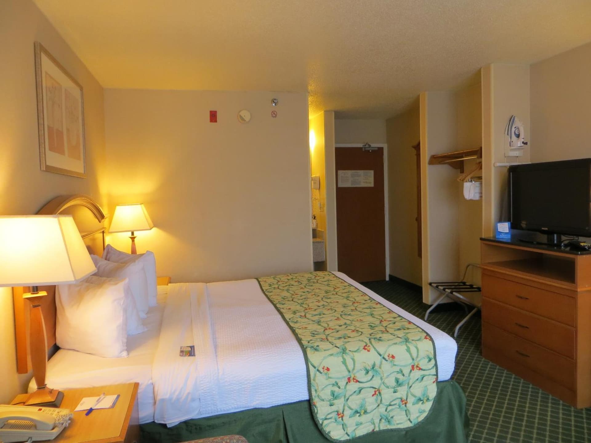 Baymont by Wyndham Kalamazoo East gallery photo in Kalamazoo, MI — image 24