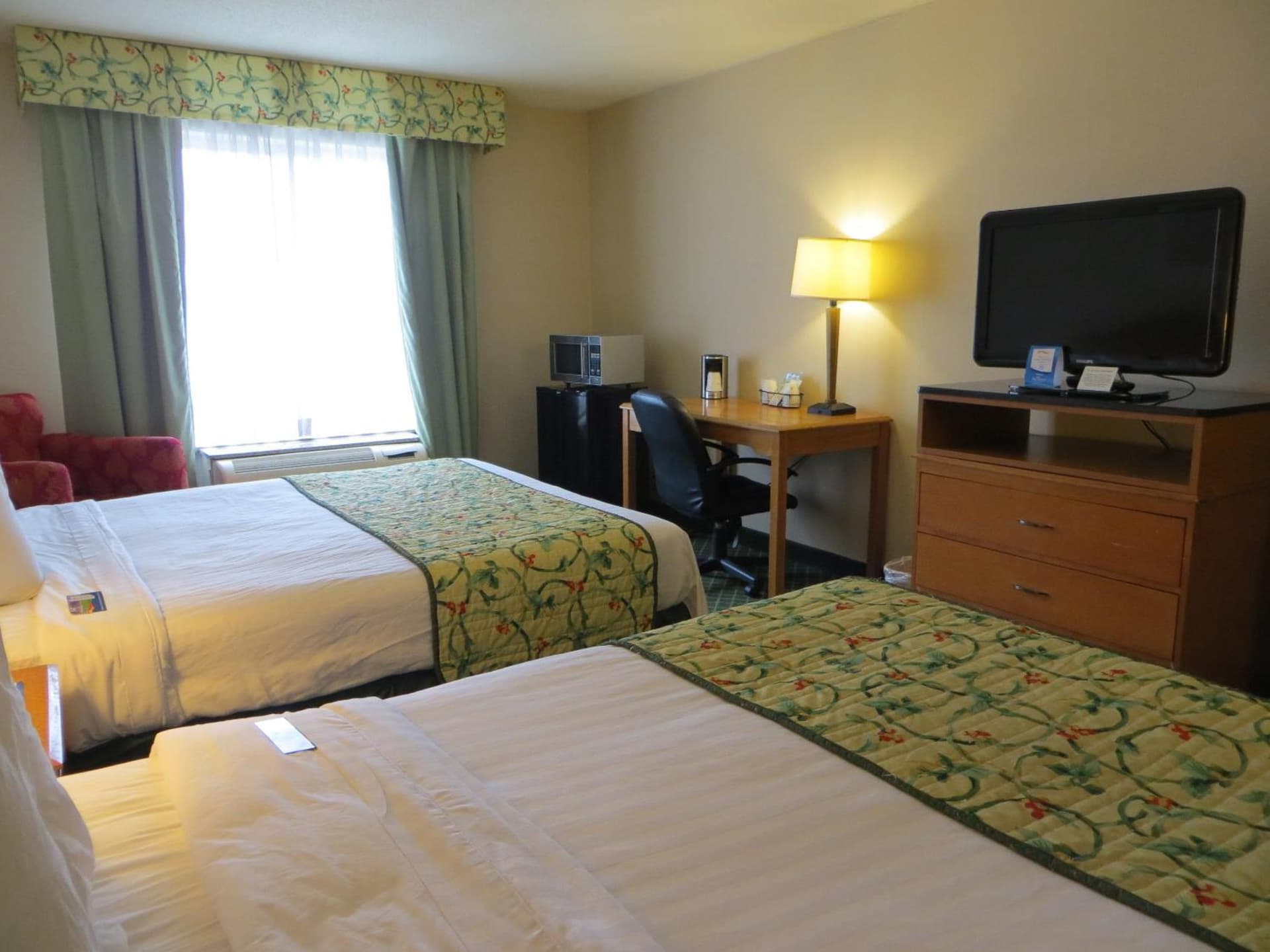 Baymont by Wyndham Kalamazoo East gallery photo in Kalamazoo, MI — image 49