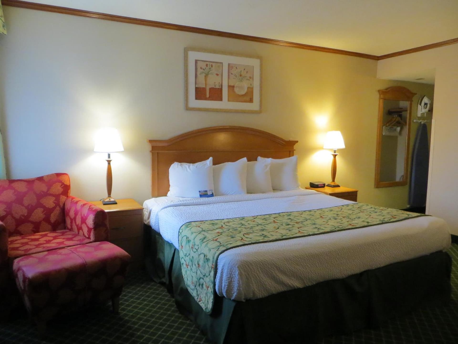 Baymont by Wyndham Kalamazoo East gallery photo in Kalamazoo, MI — image 6