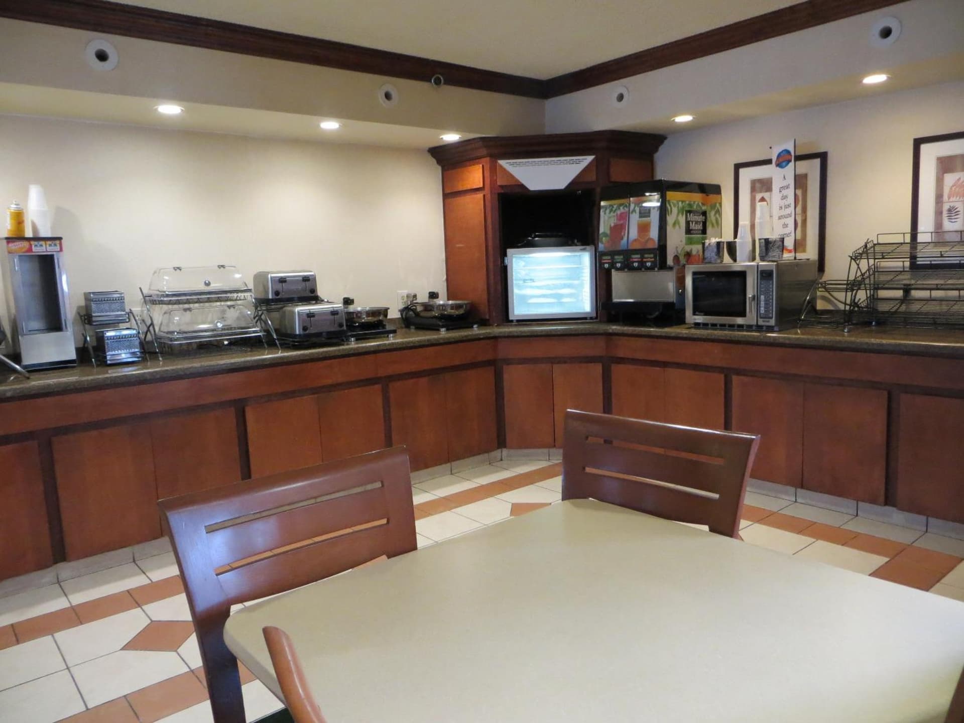 Baymont by Wyndham Kalamazoo East property views in Kalamazoo, MI — gallery photo 3