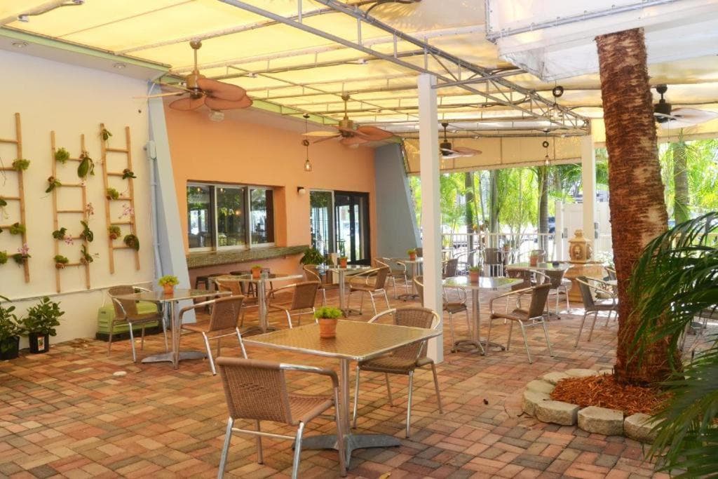 Victoria Park Hotel gallery photo in Fort Lauderdale, FL — image 19