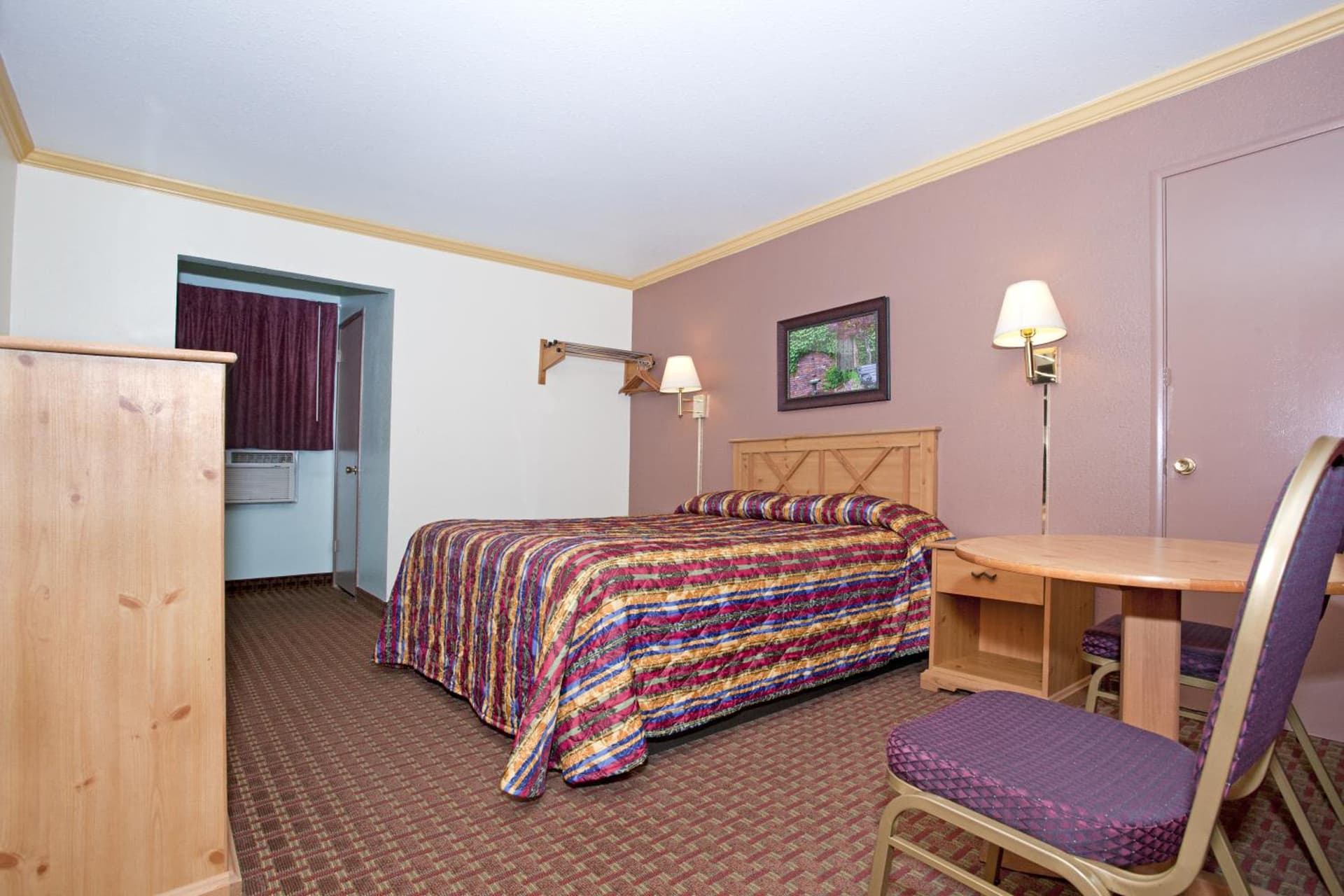 National 9 Inn - Placerville gallery photo in Placerville, CA — image 19