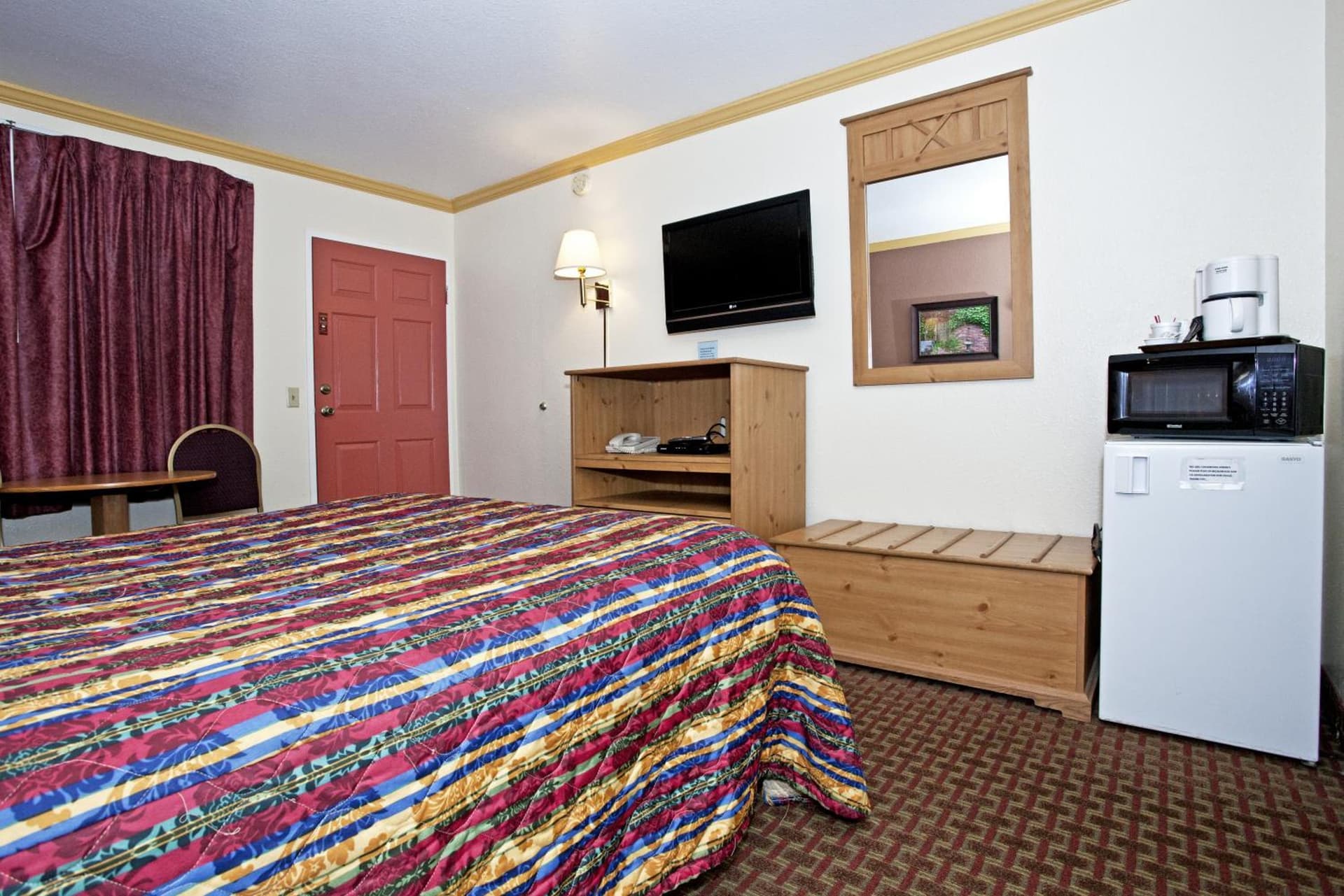 National 9 Inn - Placerville gallery photo in Placerville, CA — image 29