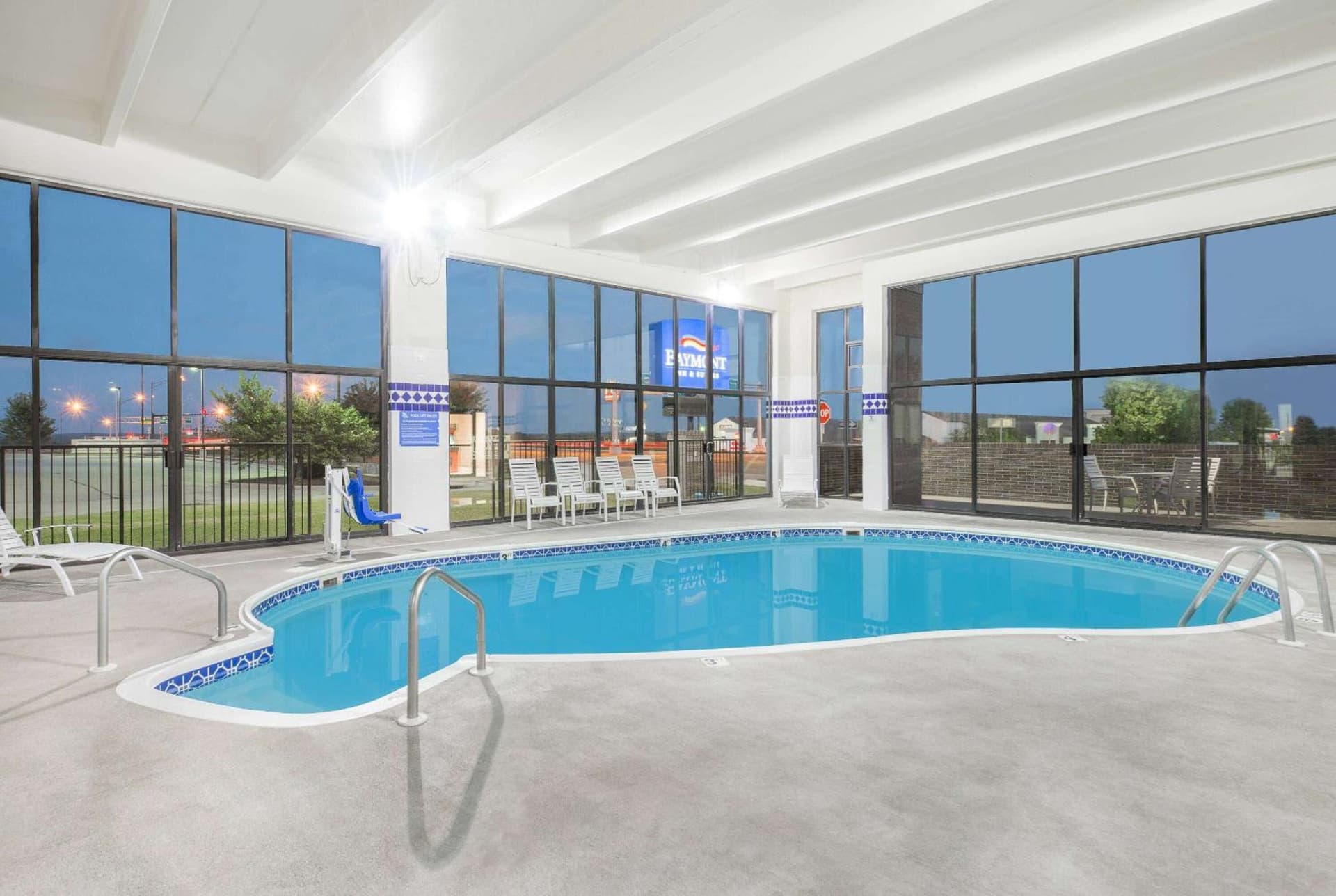 Baymont by Wyndham Springfield South Hwy 65 gallery photo in Springfield, MO — image 16