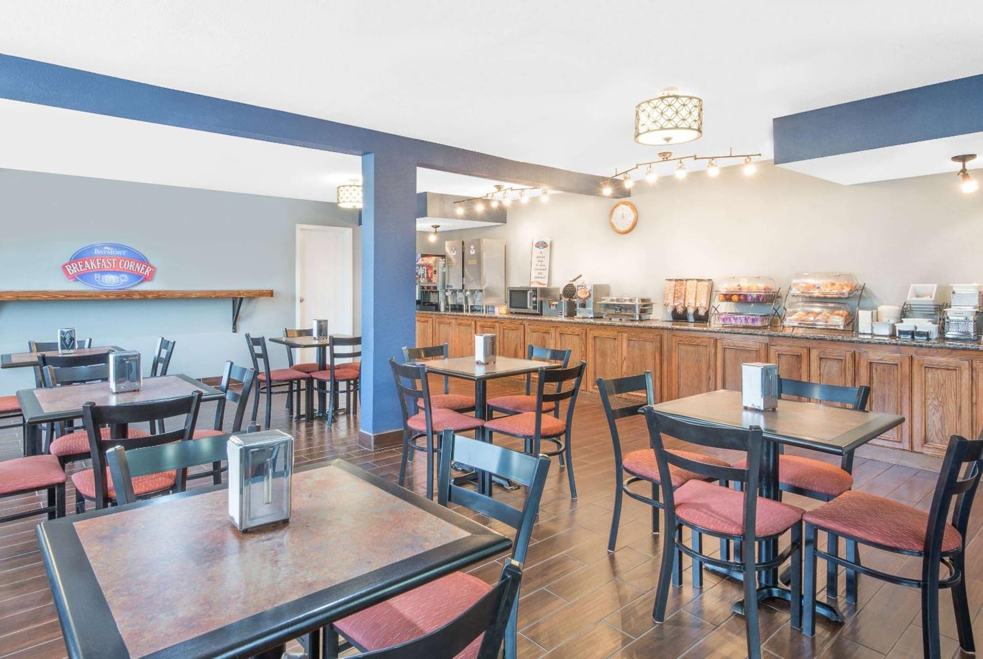 Baymont by Wyndham Springfield South Hwy 65 gallery photo in Springfield, MO — image 20