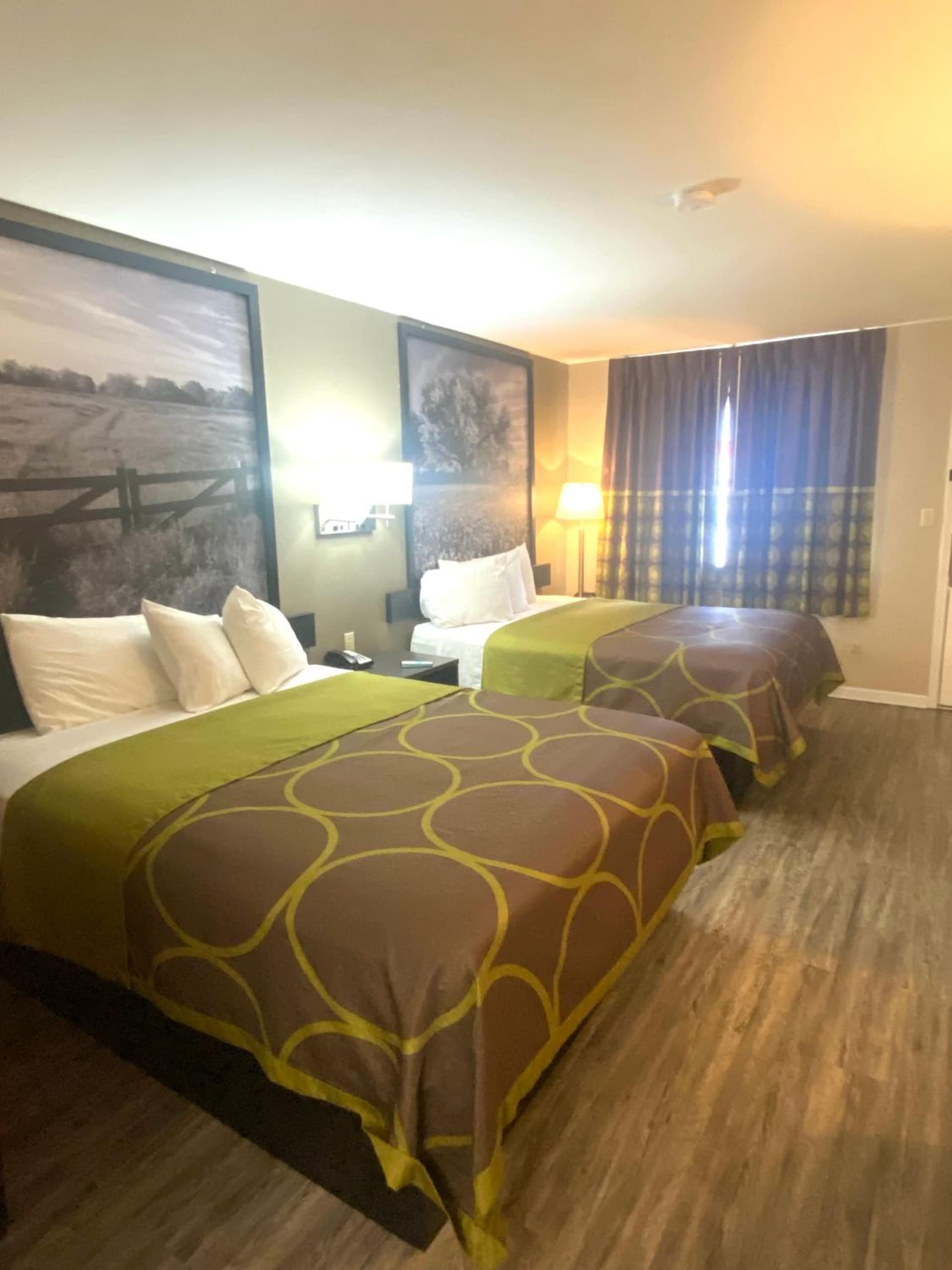Super 8 by Wyndham Terrell gallery photo in Terrell, TX — image 17