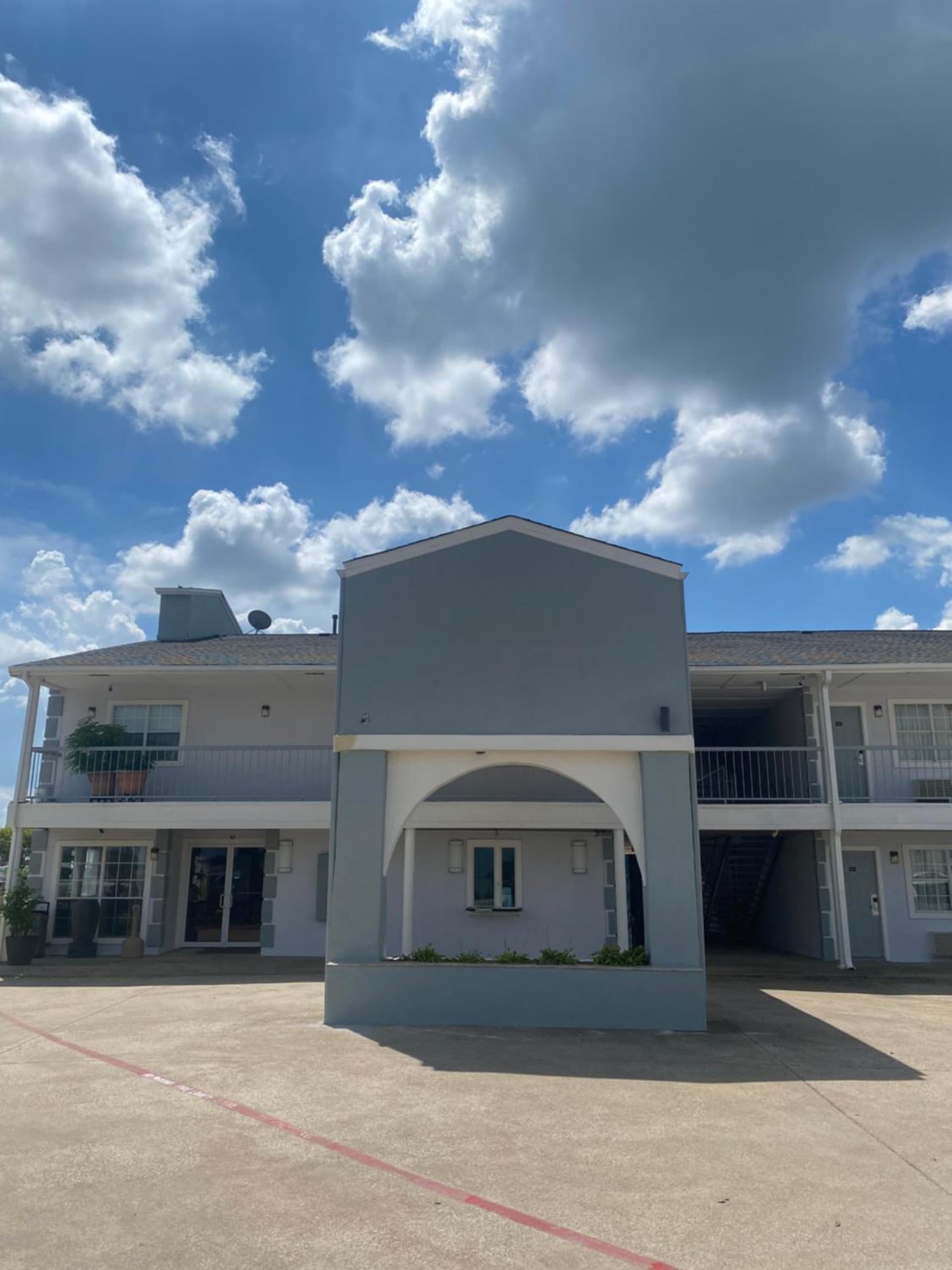 Super 8 by Wyndham Terrell gallery photo in Terrell, TX — image 9