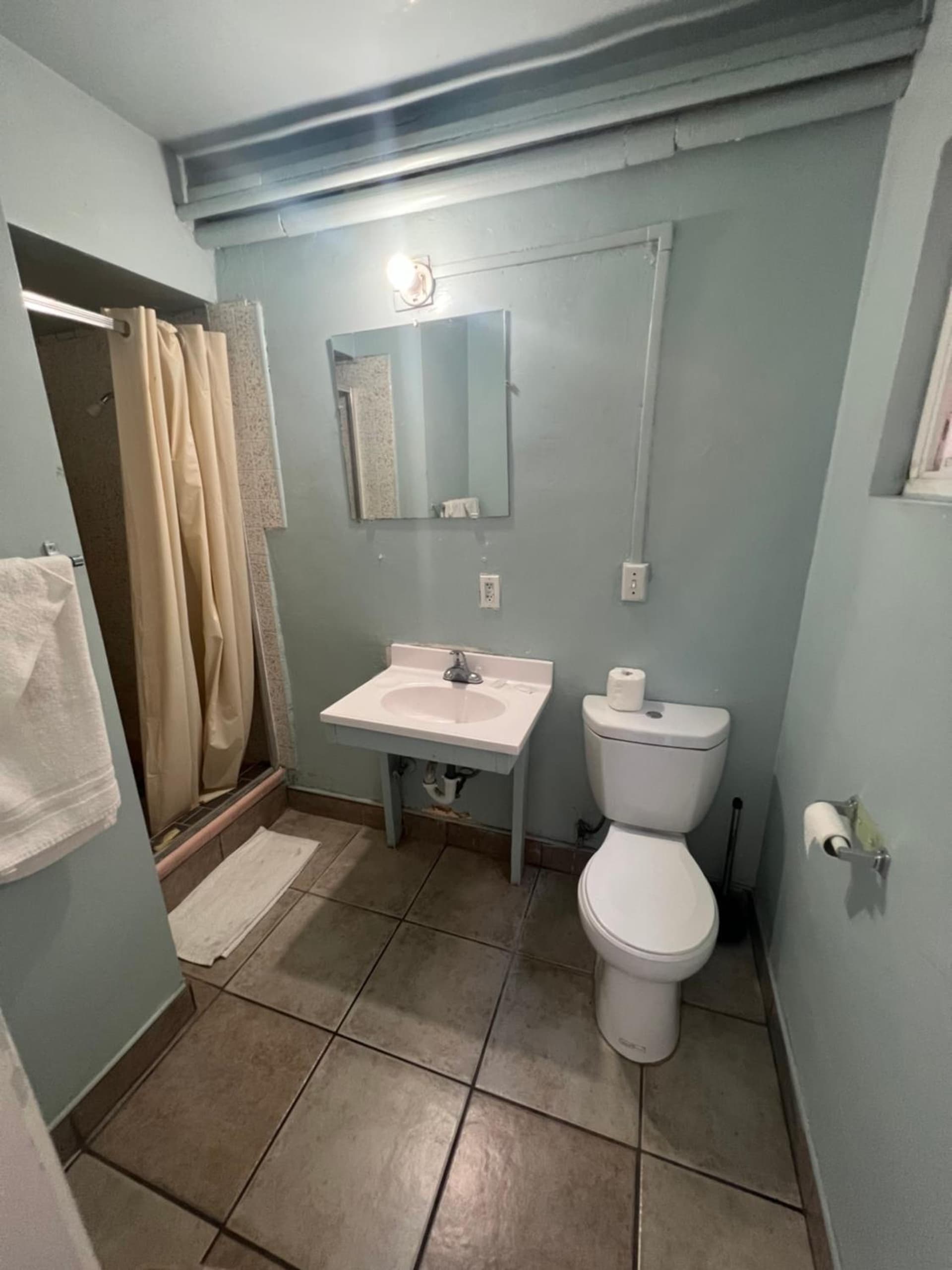 Keystone Motel gallery photo in Norwalk, CA — image 19