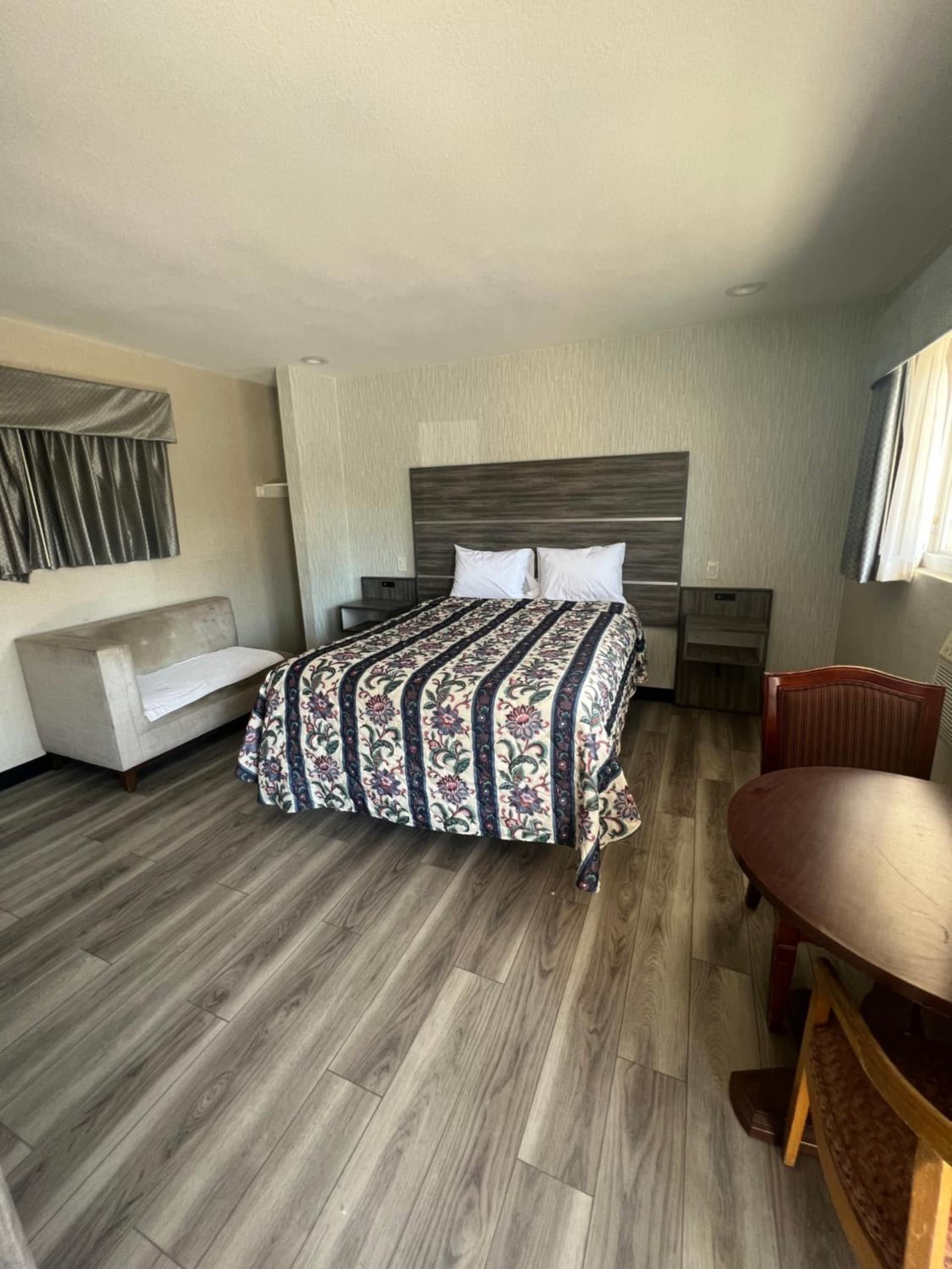 Keystone Motel gallery photo in Norwalk, CA — image 18