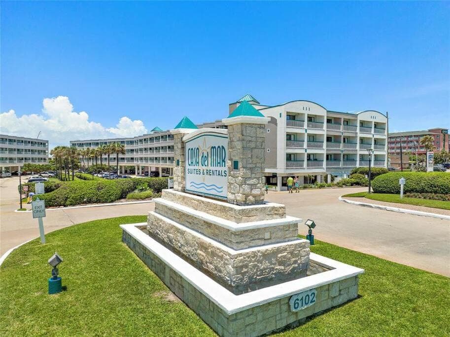 Sea Chase with an ocean view at Casa Del Mar featured exterior or lobby in Galveston, TX — similar hotel