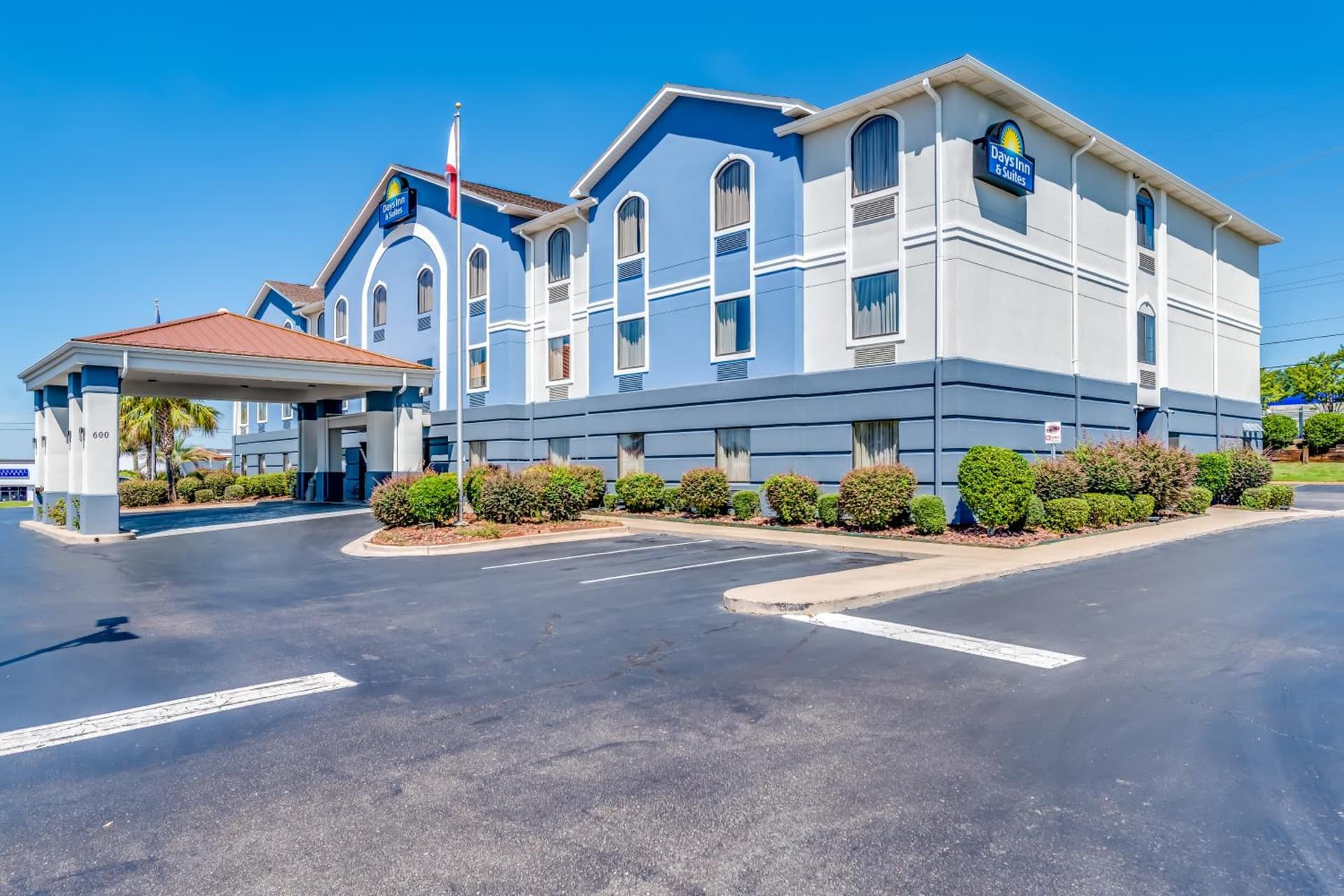 Days Inn & Suites by Wyndham Prattville-Montgomery gallery photo in Prattville, AL — image 21