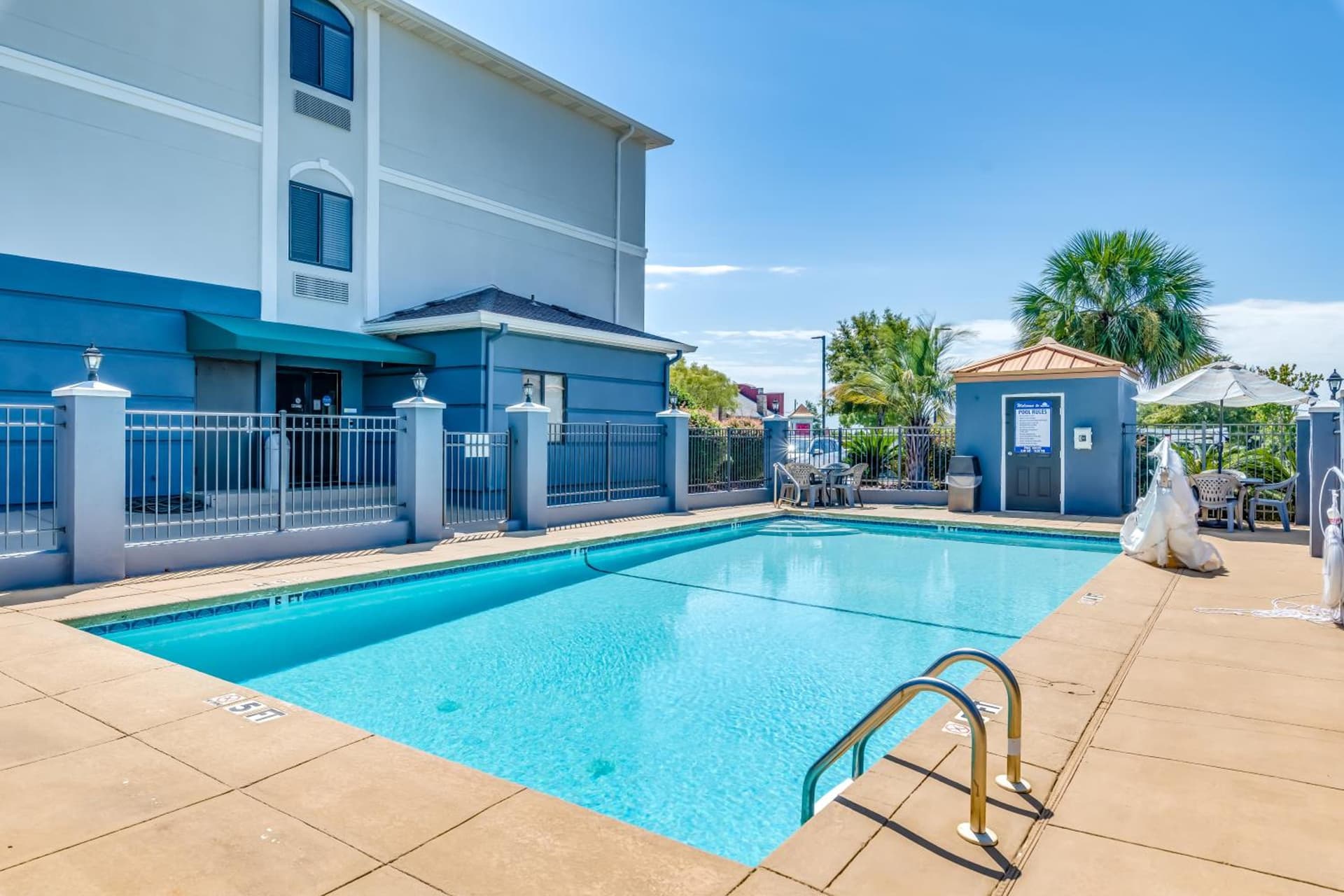Days Inn & Suites by Wyndham Prattville-Montgomery gallery photo in Prattville, AL — image 13