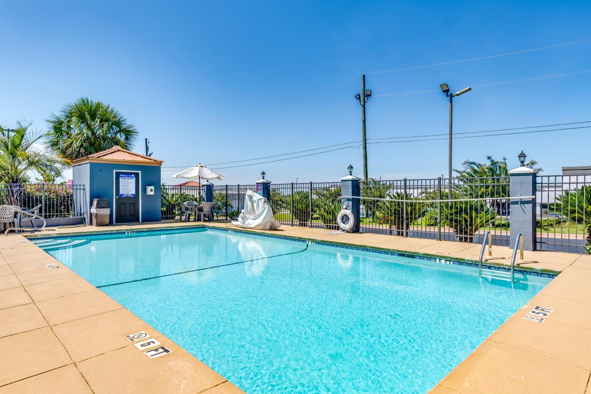 Days Inn & Suites by Wyndham Prattville-Montgomery gallery photo in Prattville, AL — image 35