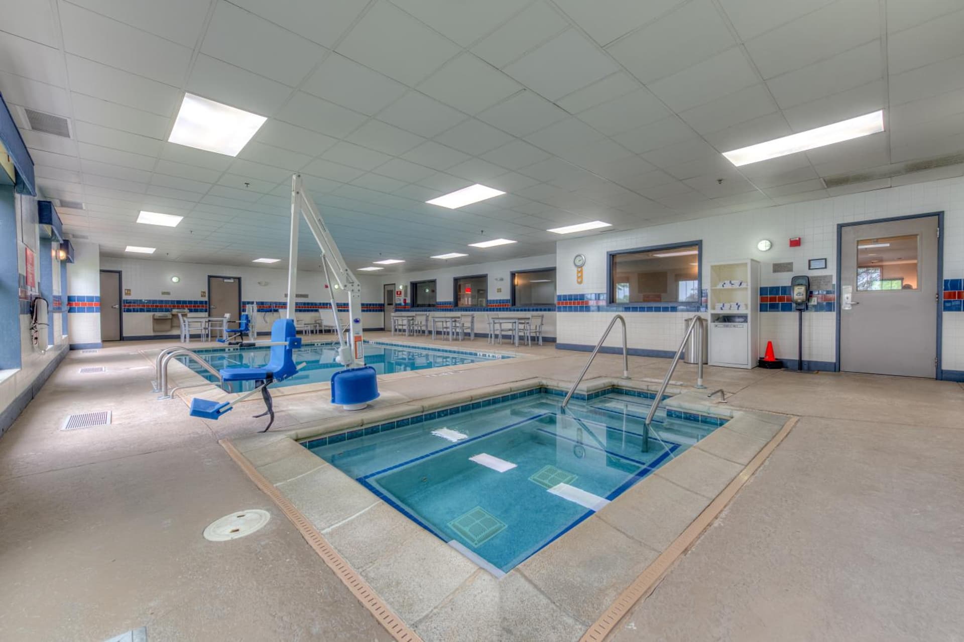 Country Inn & Suites by Radisson, Crystal Lake, IL gallery photo in Crystal Lake, IL — image 9