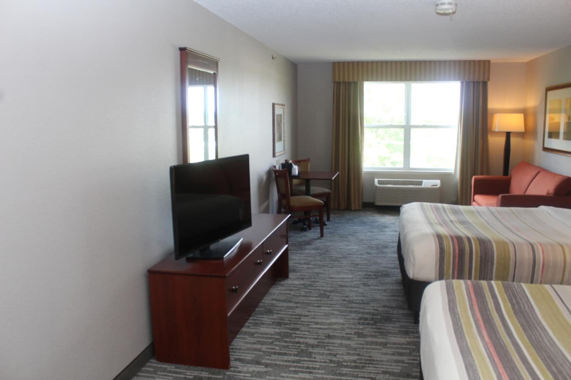 Country Inn & Suites by Radisson, Crystal Lake, IL gallery photo in Crystal Lake, IL — image 39
