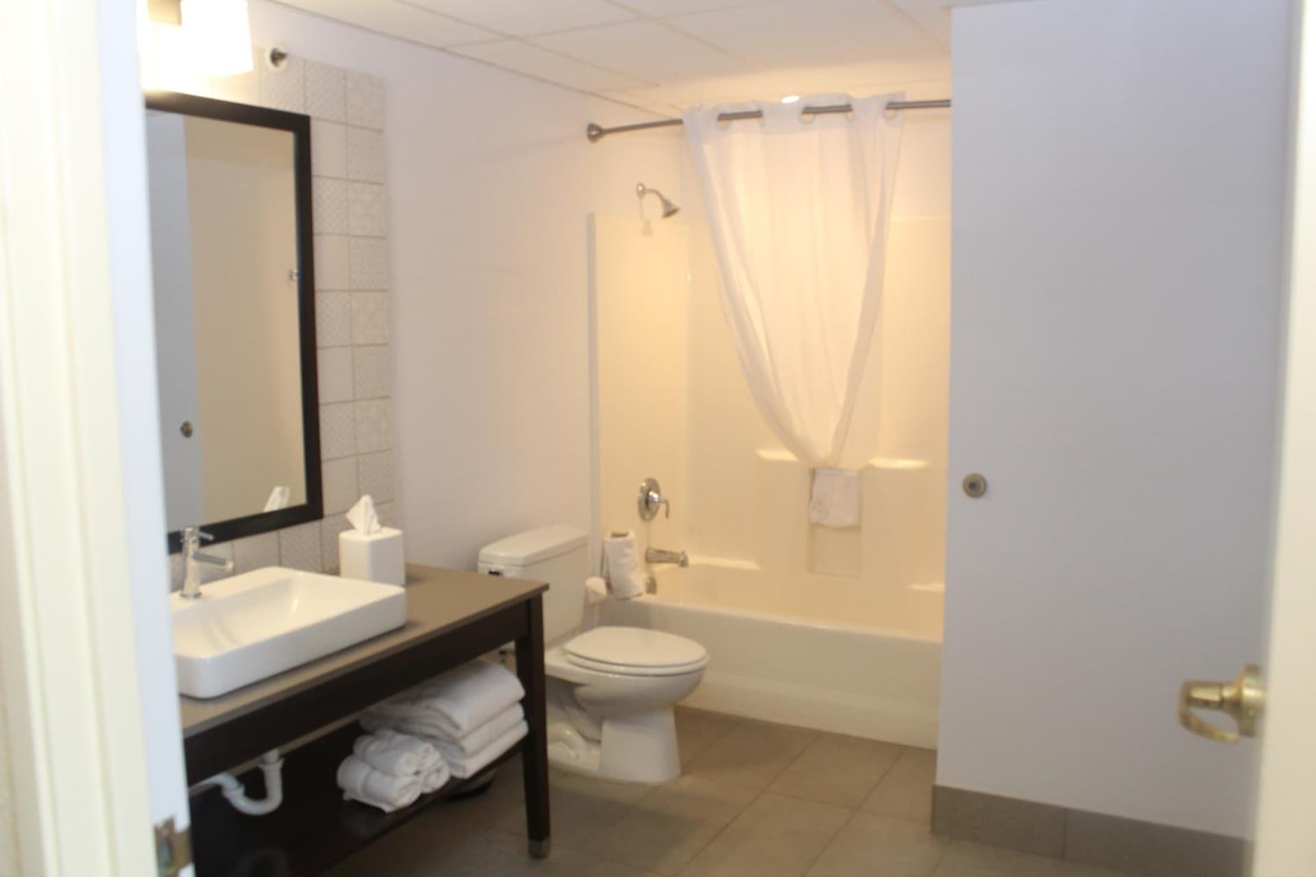 Country Inn & Suites by Radisson, Crystal Lake, IL gallery photo in Crystal Lake, IL — image 58