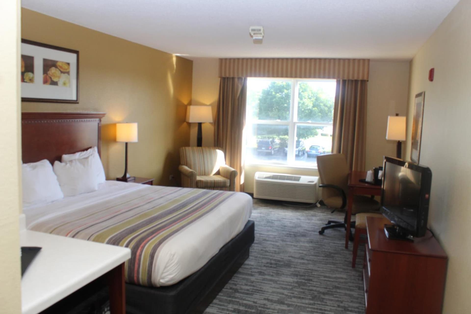 Country Inn & Suites by Radisson, Crystal Lake, IL gallery photo in Crystal Lake, IL — image 31