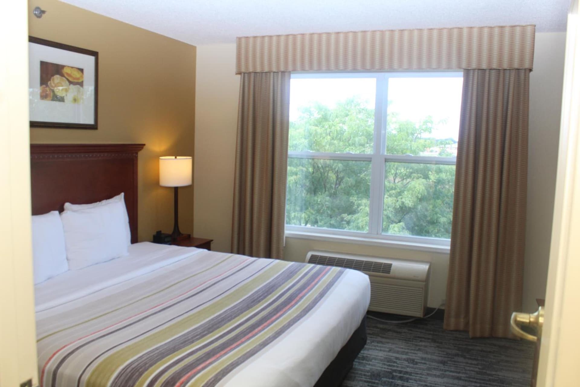 Country Inn & Suites by Radisson, Crystal Lake, IL gallery photo in Crystal Lake, IL — image 25
