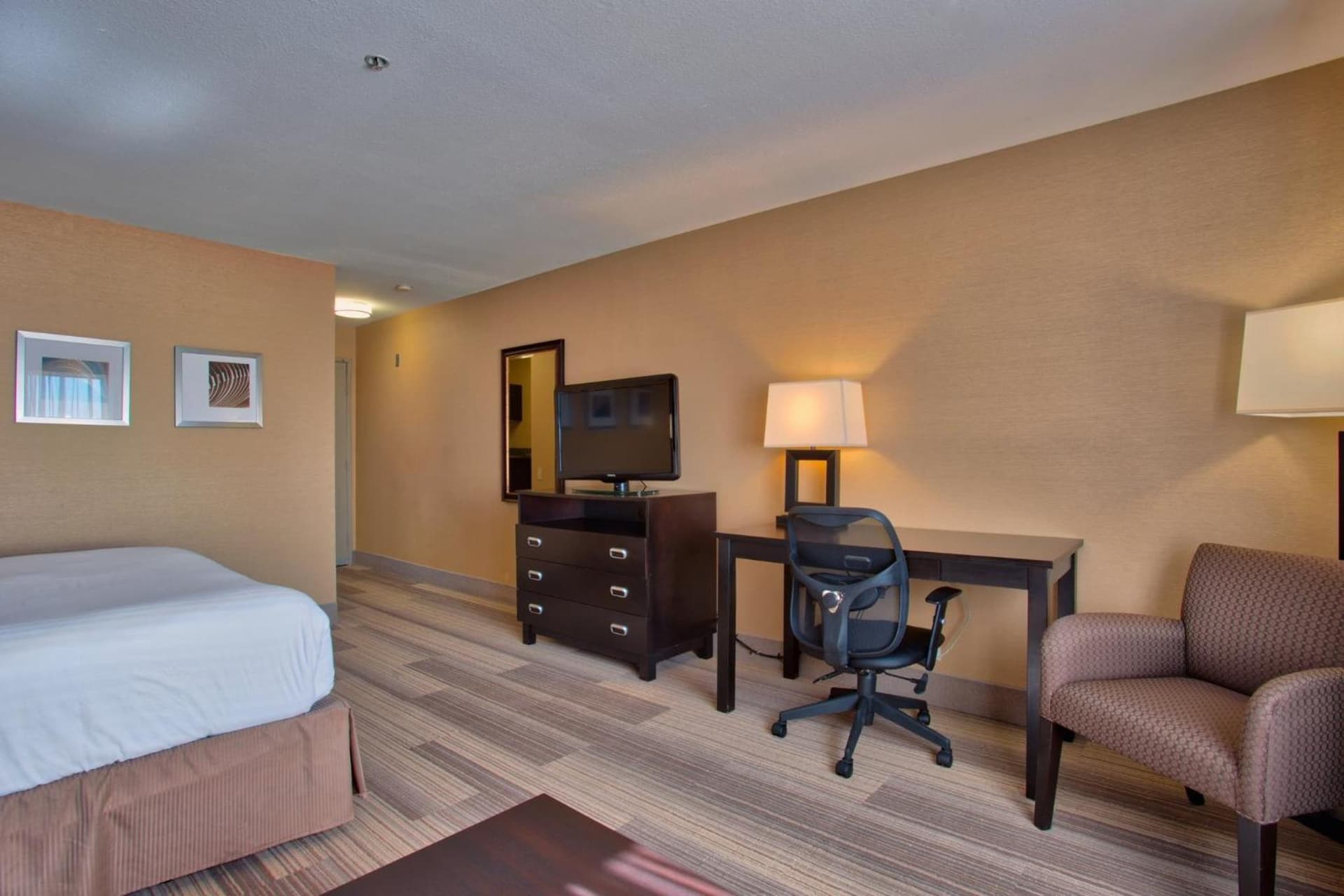 Hampton Inn by Hilton Costa Mesa Newport Beach gallery photo in Costa Mesa, CA — image 36