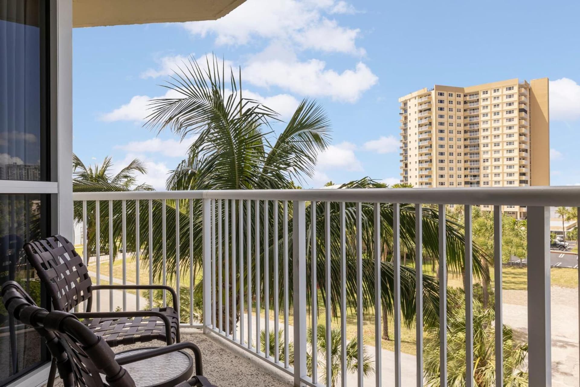 Club Wyndham Santa Barbara gallery photo in Pompano Beach, FL — image 17