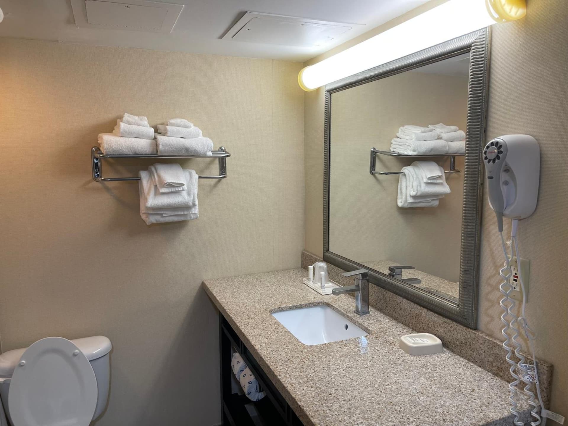 Wyndham Garden Dover interior in Dover, DE — gallery photo 2
