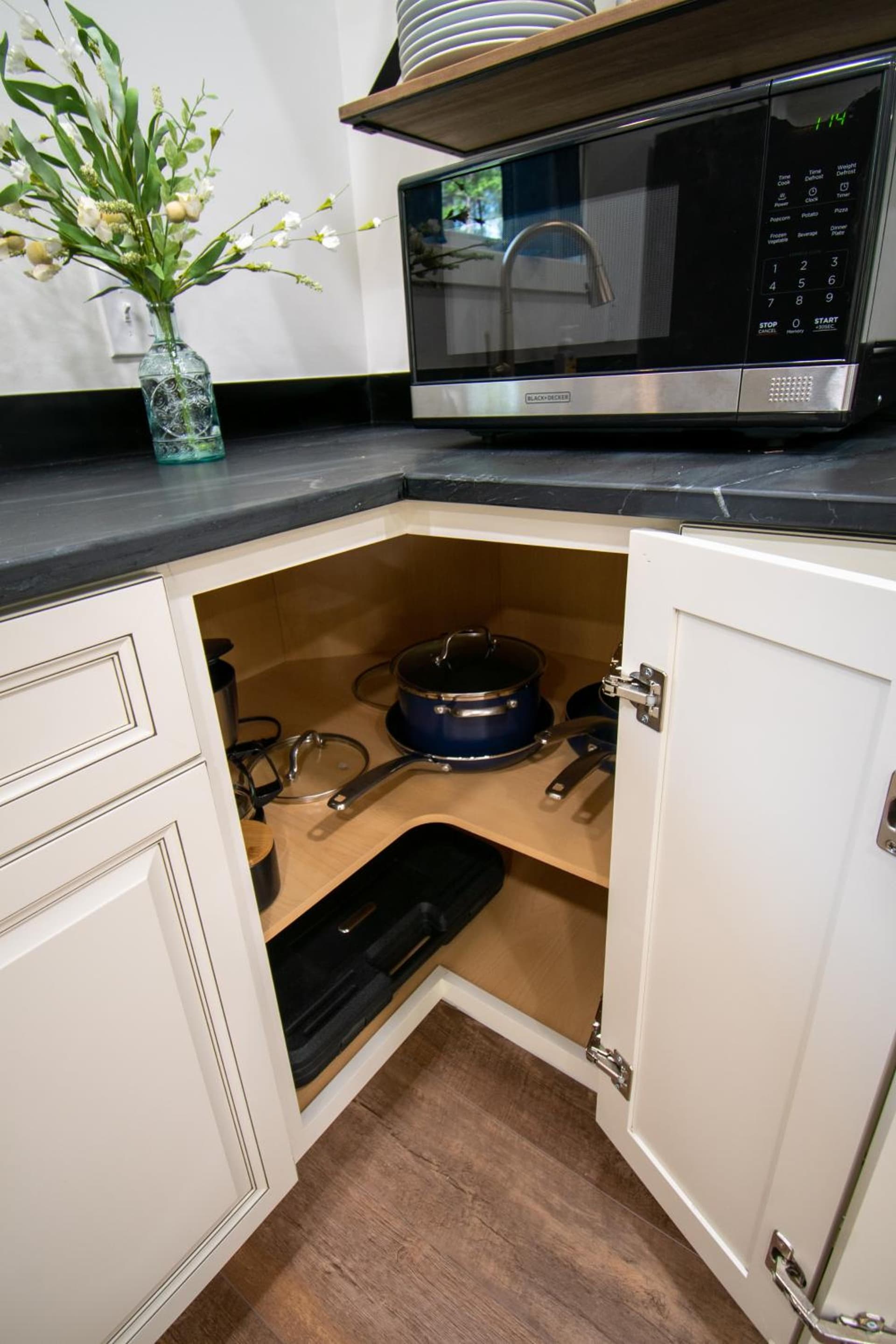 Mission Springs Resort interior in Ashland, WI — gallery photo 2