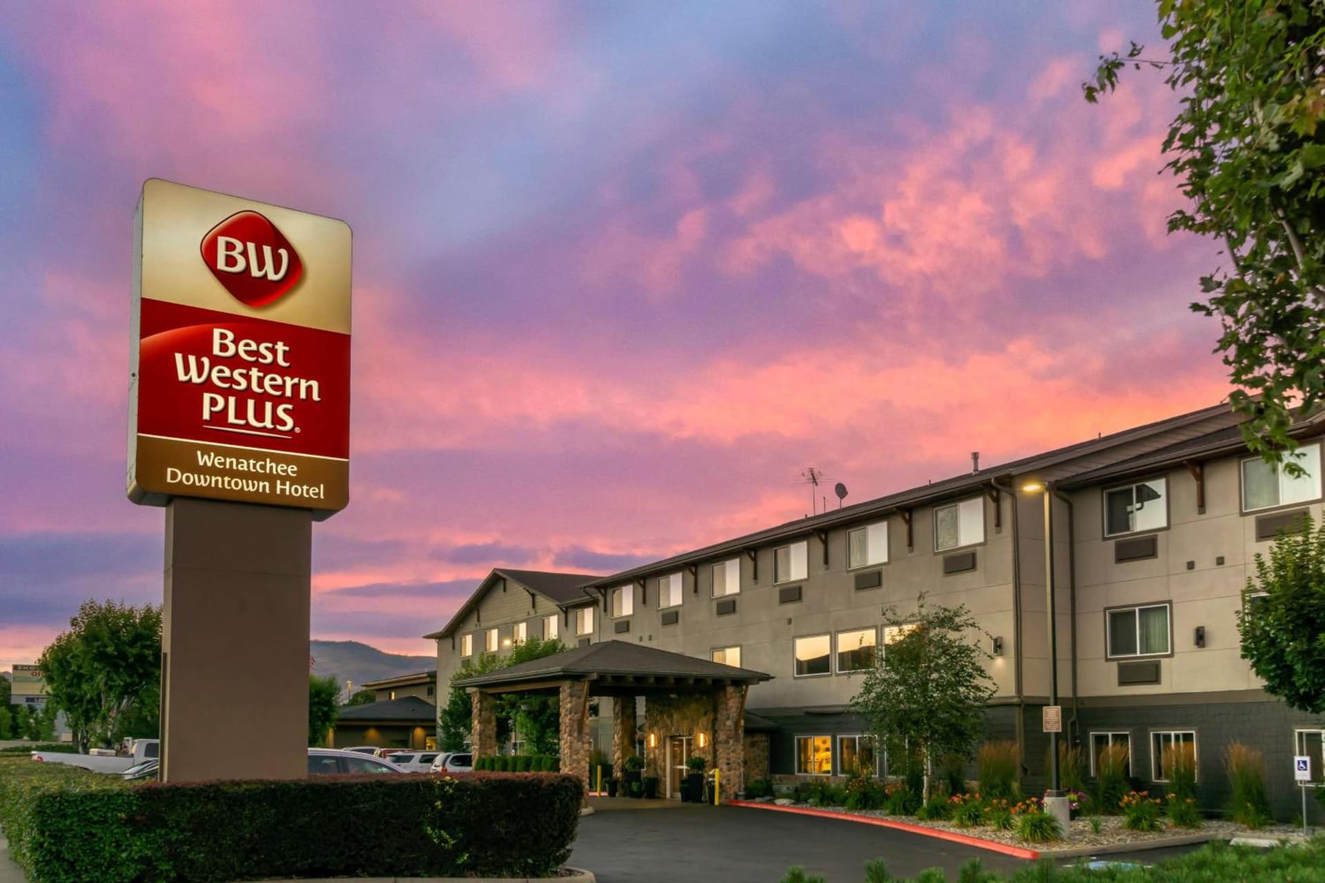 Best Western Plus Wenatchee Downtown Hotel featured exterior or lobby in Wenatchee, WA — similar hotel
