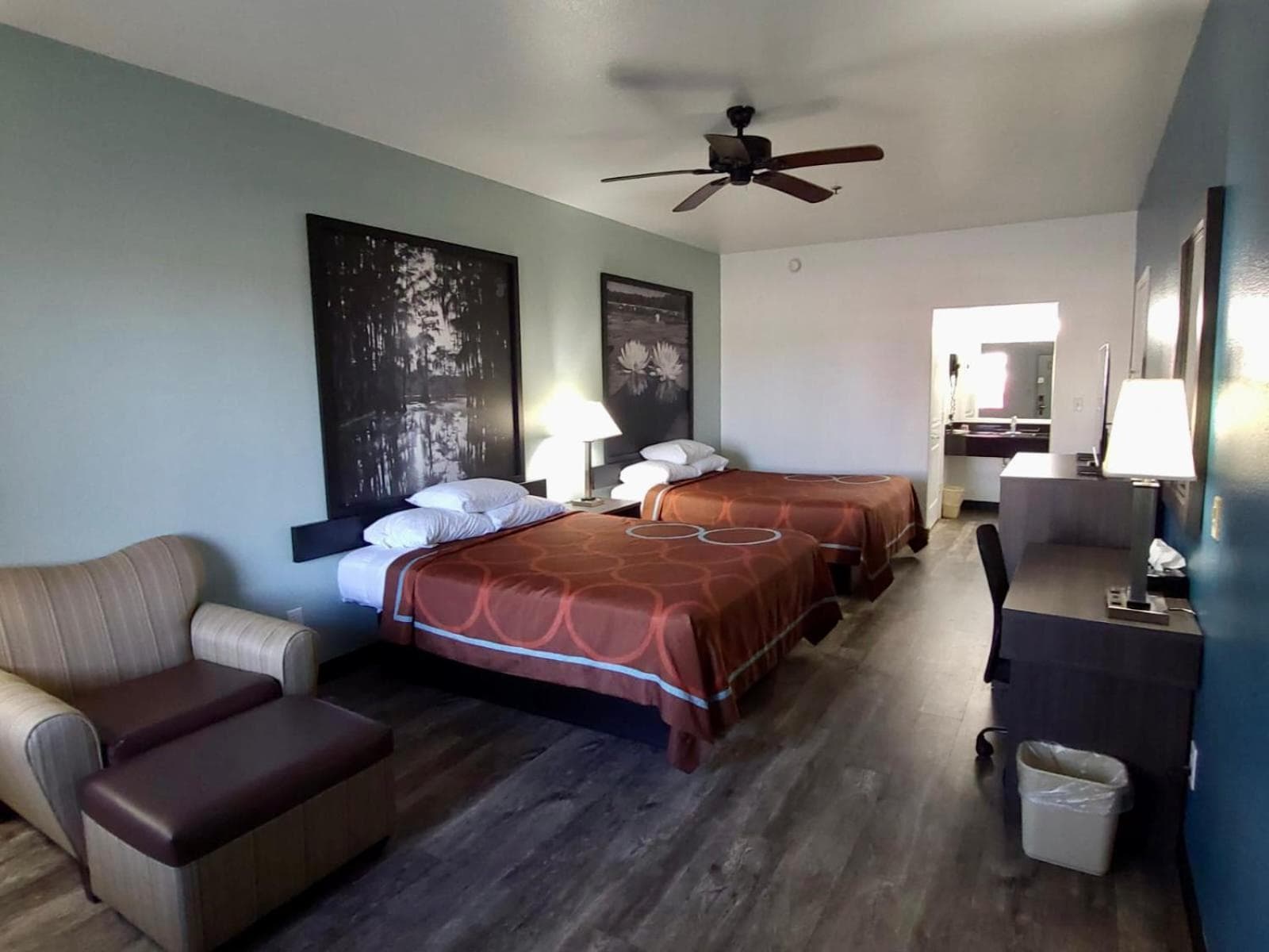 Scottish Inns & Suites Forney interior in Forney, TX — gallery photo 2