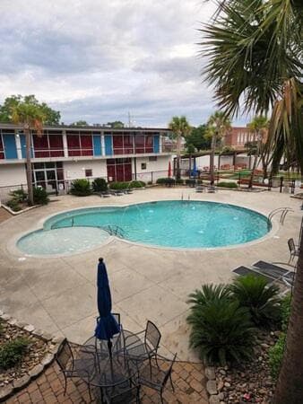 Mother Earth Motor Lodge — hotel in Kinston, North Carolina
