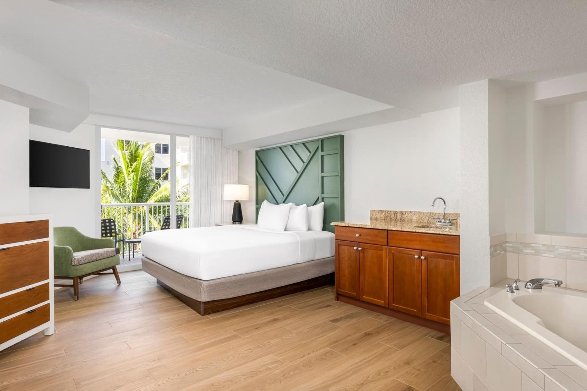 Club Wyndham Santa Barbara gallery photo in Pompano Beach, FL — image 44