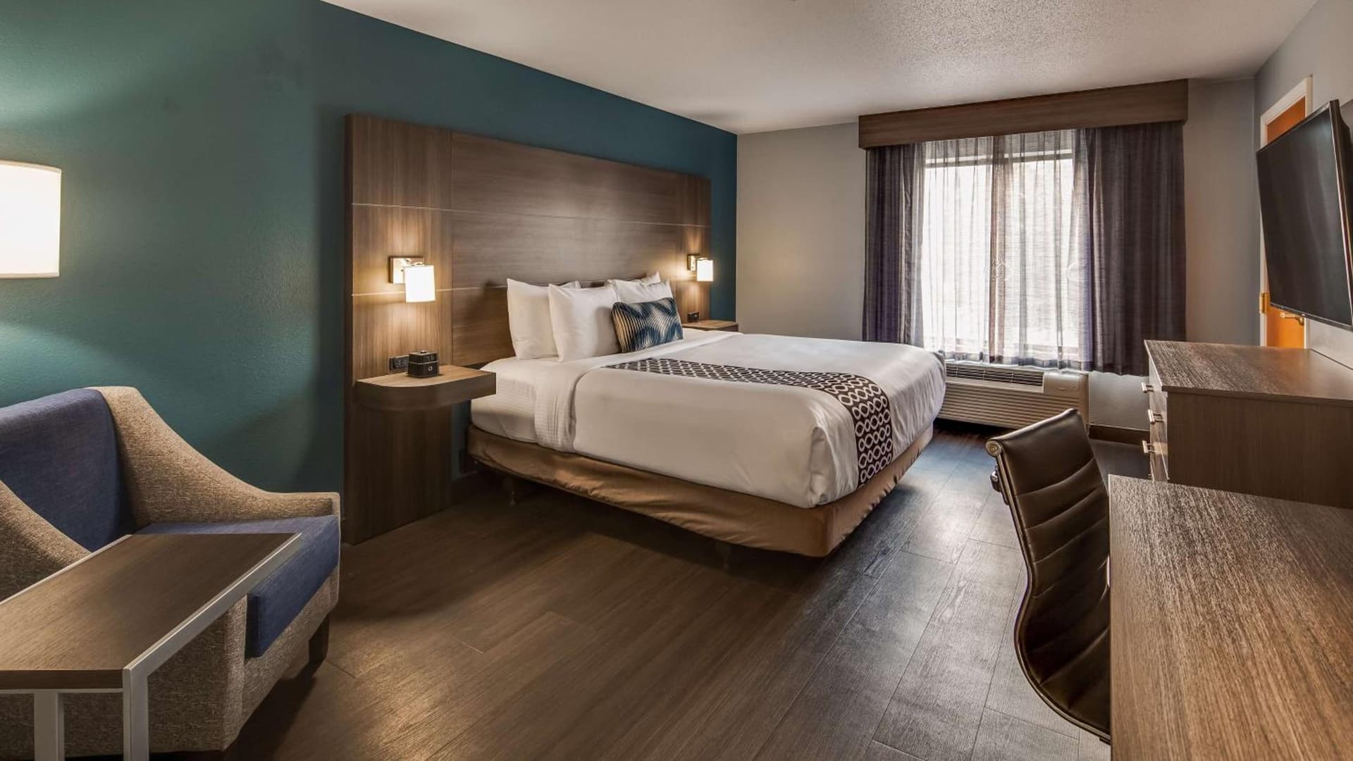 Best Western Plus Champaign/Urbana Inn interior in Champaign, IL — gallery photo 2