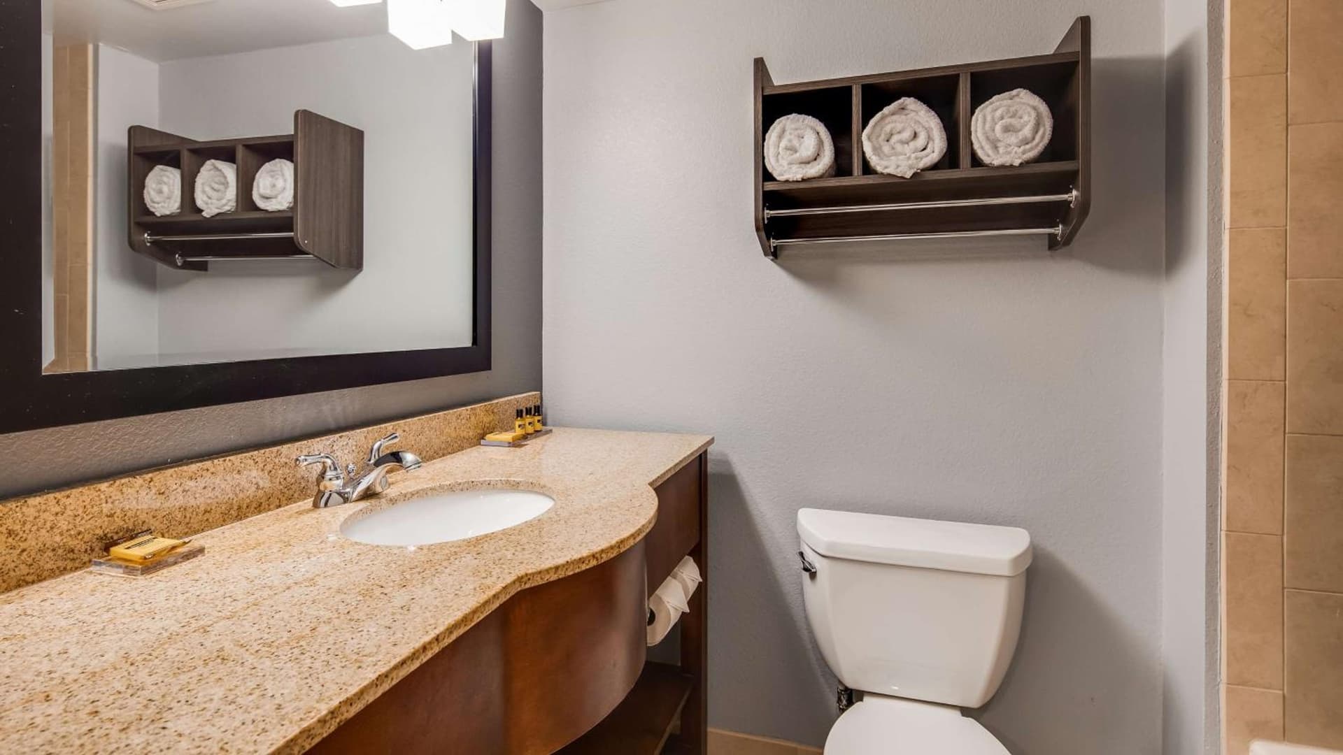 Best Western Plus Champaign/Urbana Inn gallery photo in Champaign, IL — image 24