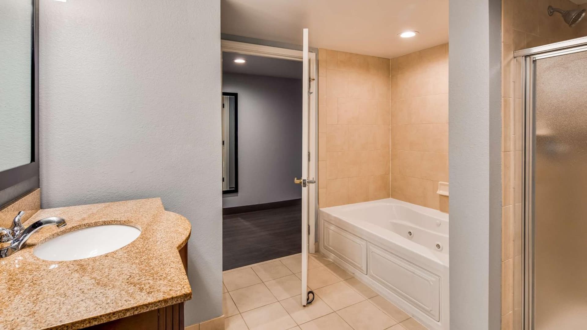 Best Western Plus Champaign/Urbana Inn gallery photo in Champaign, IL — image 22