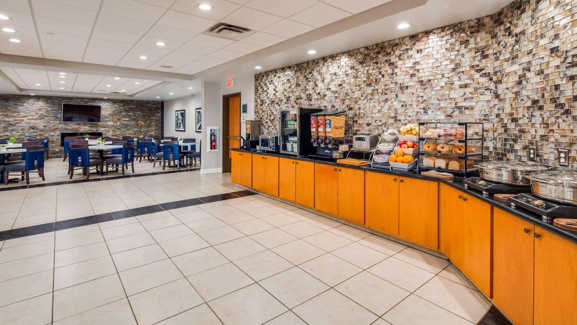 Best Western Plus Champaign/Urbana Inn gallery photo in Champaign, IL — image 8