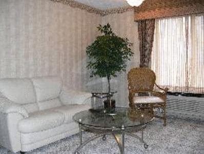 Chateau Royale Inn interior in Lake Geneva, WI — gallery photo 2