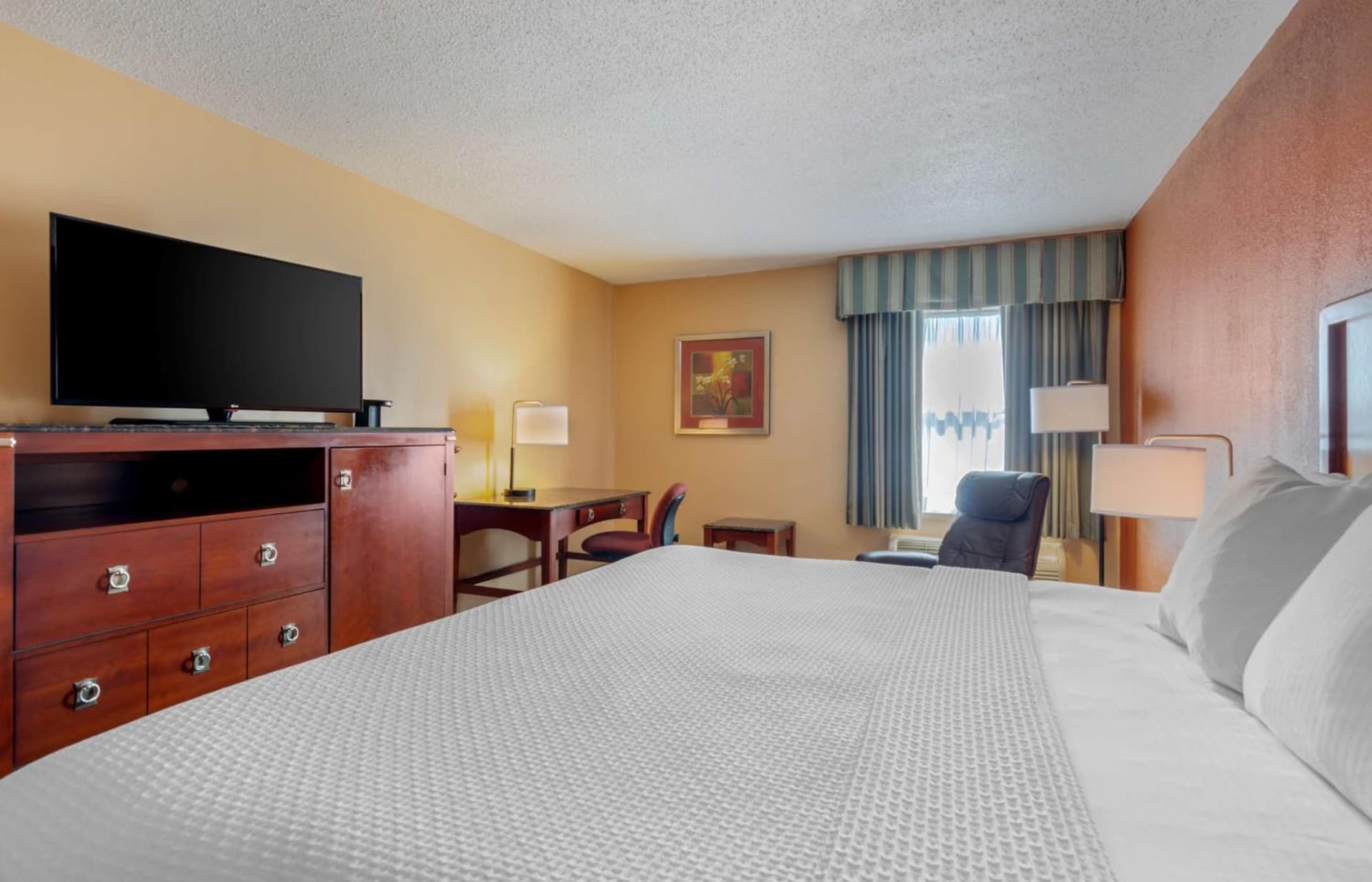 BEST WESTERN PLUS Inn at Valley View property views in Roanoke, VA — gallery photo 3