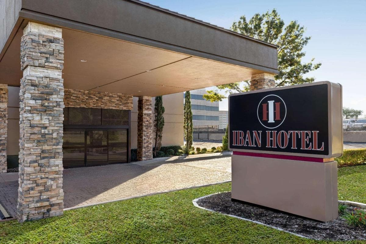 IBAN Hotel, Trademark Collection by Wyndham interior in Dallas, TX — gallery photo 2