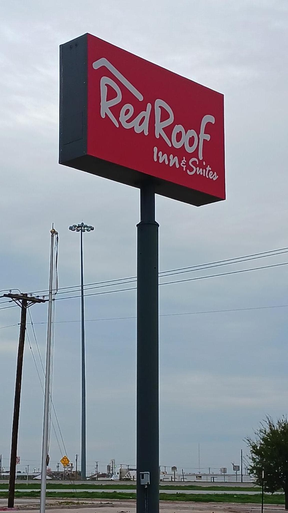 Red Roof Inn & Suites Midland interior in Midland, TX — gallery photo 2