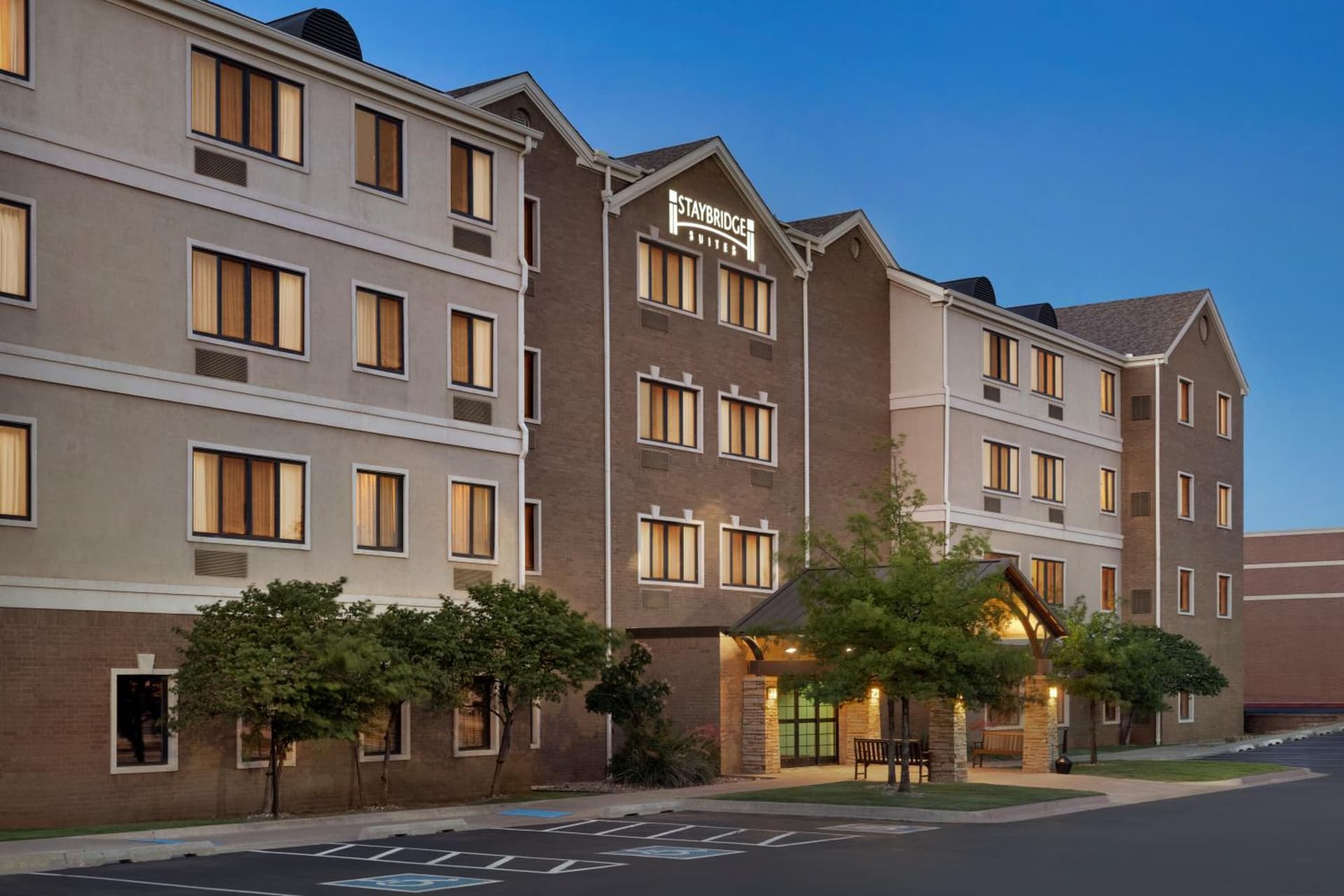 Staybridge Suites Oklahoma City-Quail Springs by IHG interior in Oklahoma City, OK — gallery photo 2