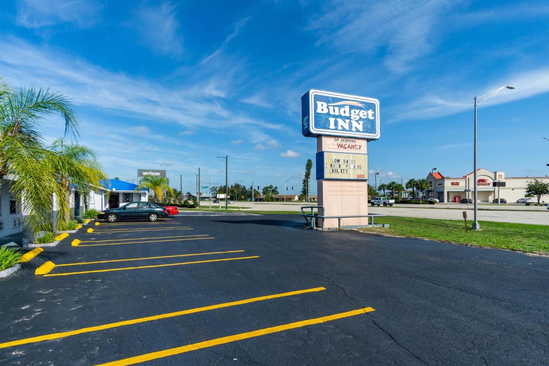 Budget Inn of Sebring interior in Sebring, FL — gallery photo 2
