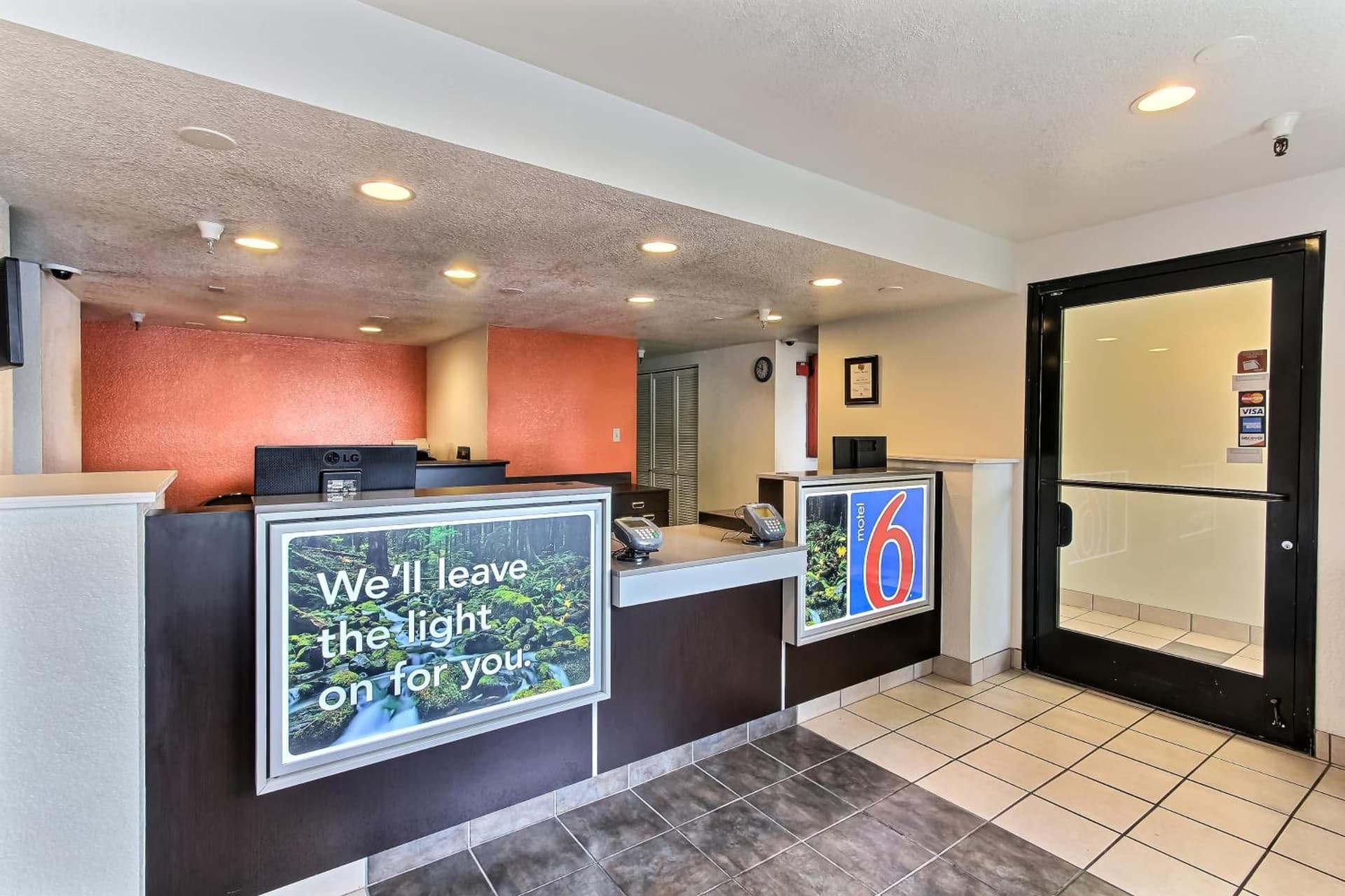 Hotel B5 -Watsonville interior in Watsonville, CA — gallery photo 2