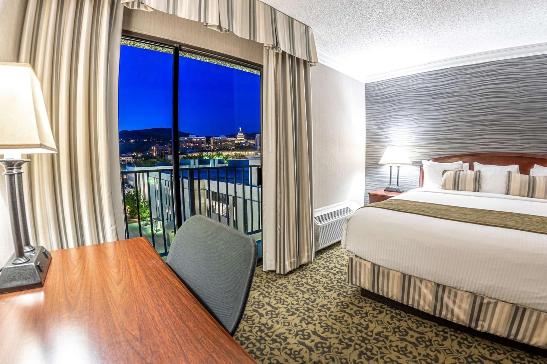 Salt Lake Plaza Hotel SureStay Collection by Best Western gallery photo in Salt Lake City, UT — image 49