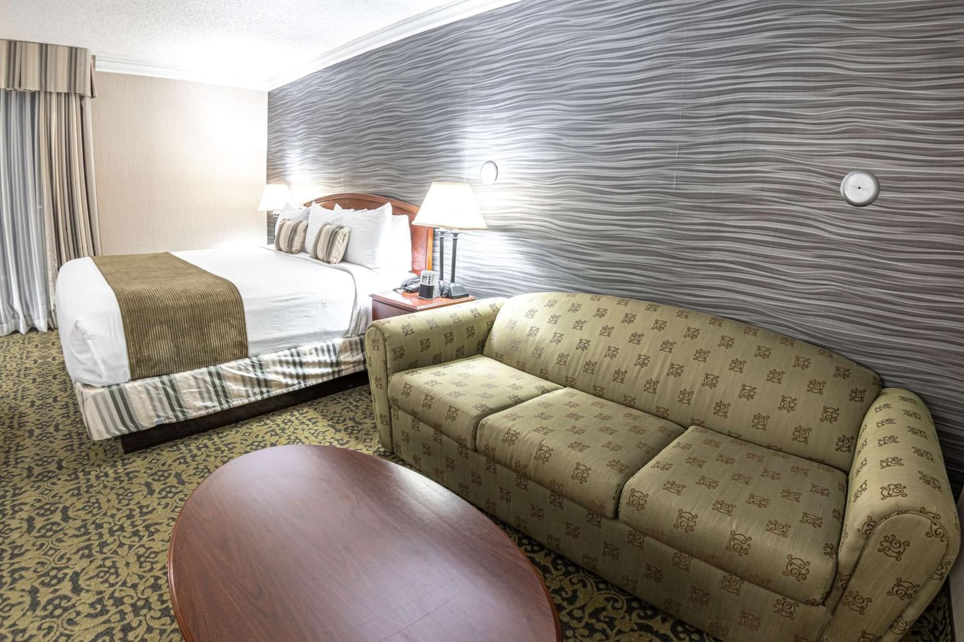 Salt Lake Plaza Hotel SureStay Collection by Best Western gallery photo in Salt Lake City, UT — image 42
