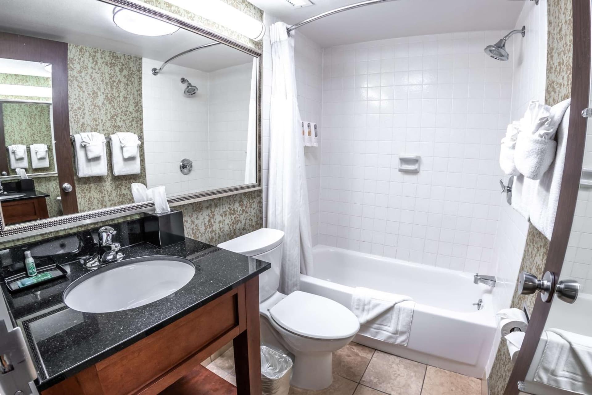 Salt Lake Plaza Hotel SureStay Collection by Best Western gallery photo in Salt Lake City, UT — image 46