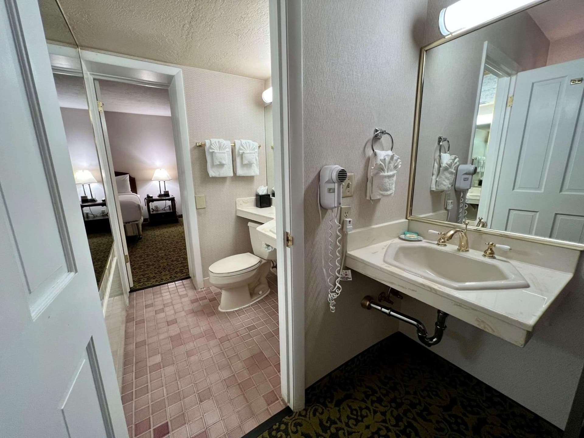 Salt Lake Plaza Hotel SureStay Collection by Best Western gallery photo in Salt Lake City, UT — image 35